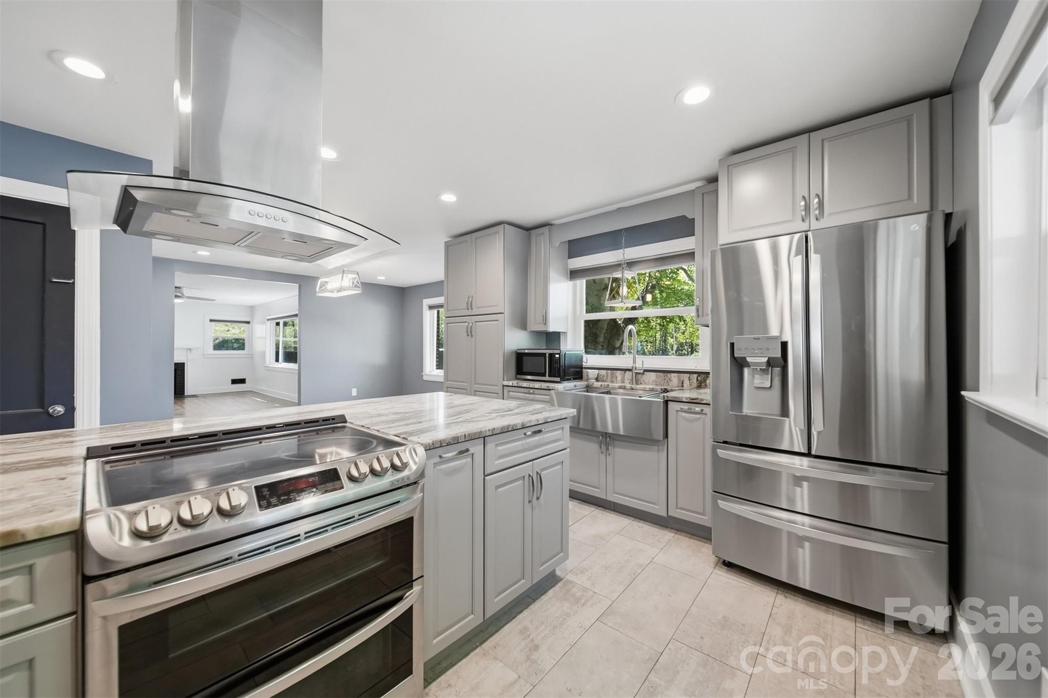 1822 Blowing Rock Boulevard Property Photo 3