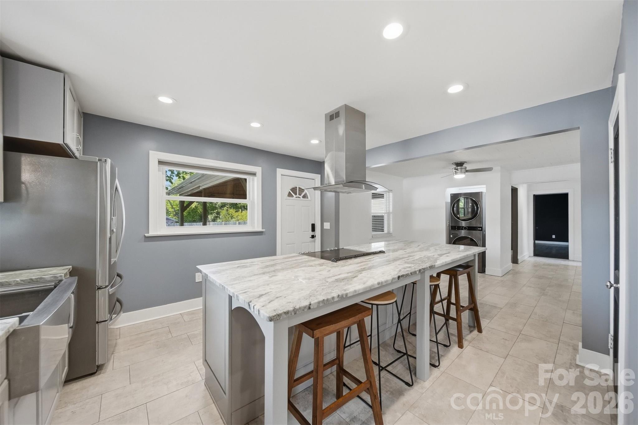 1822 Blowing Rock Boulevard Property Photo 4