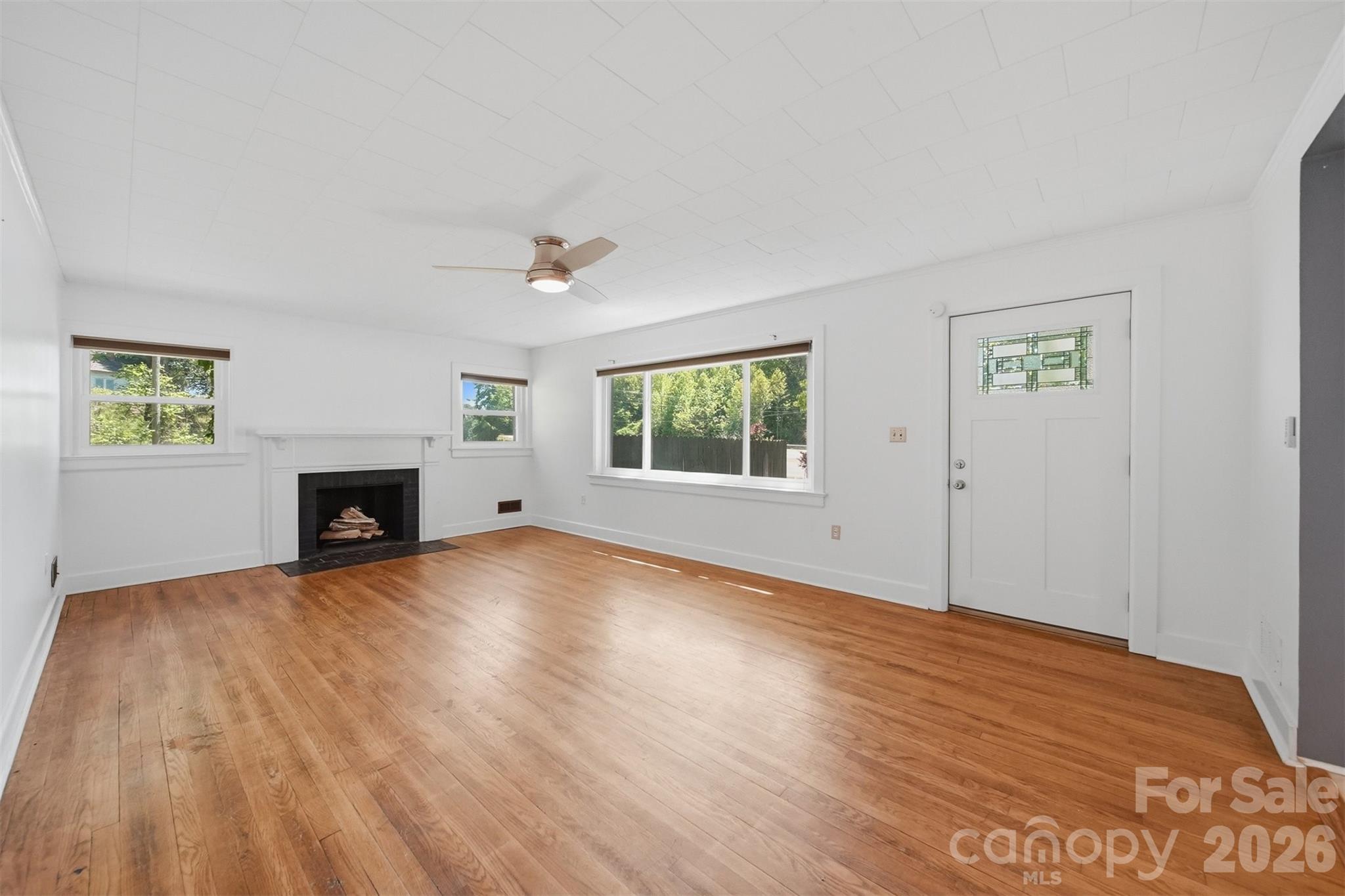 1822 Blowing Rock Boulevard Property Photo 11