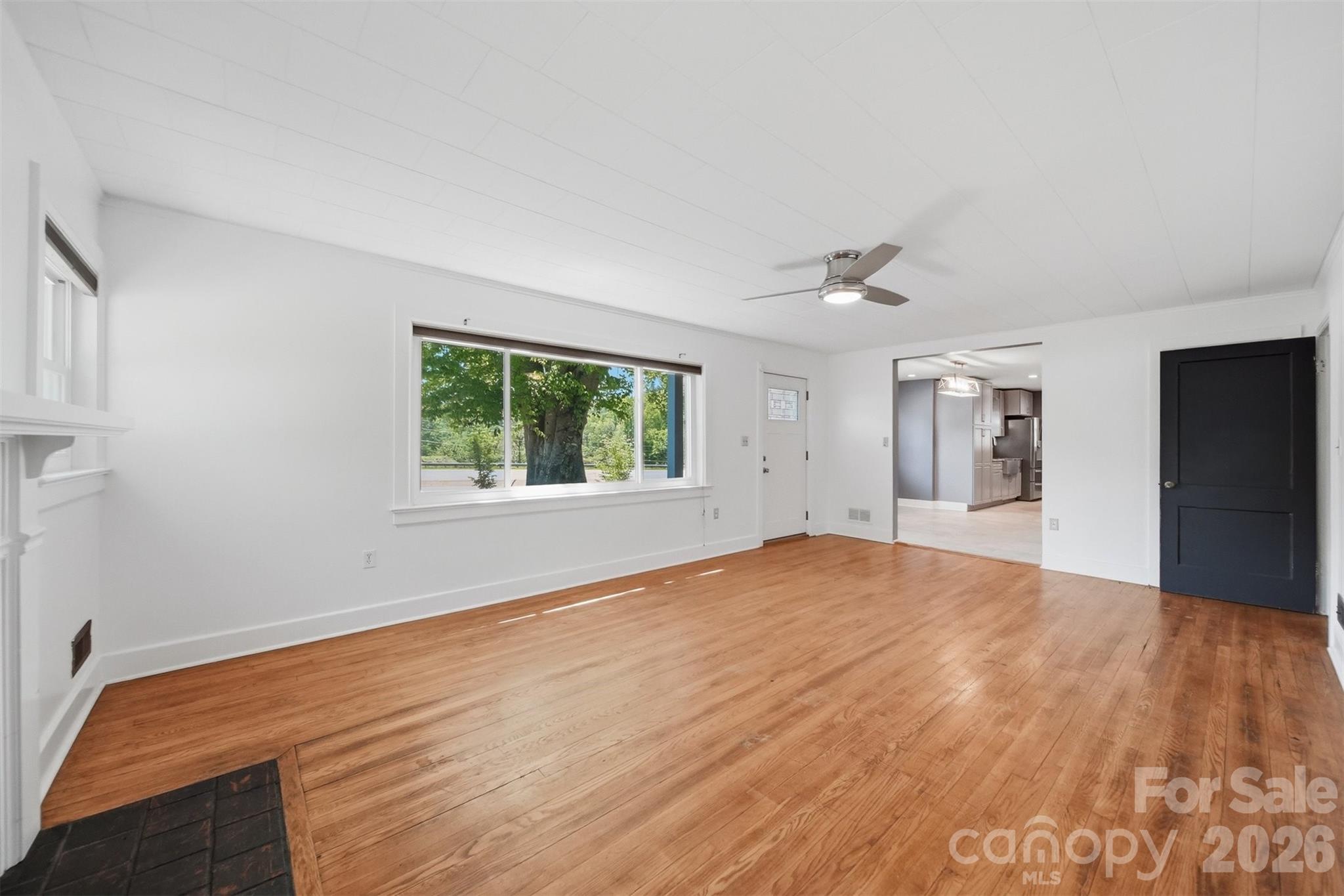 1822 Blowing Rock Boulevard Property Photo 12