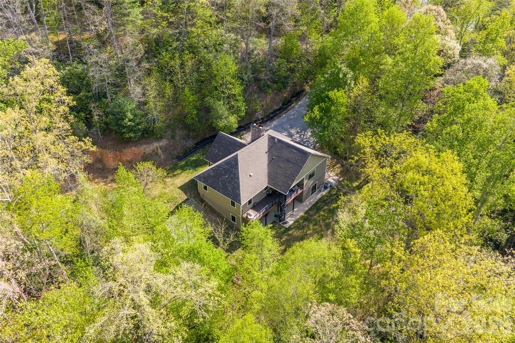 36 Snowshoe Drive