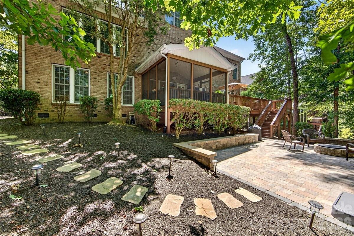 16725 Hammock Creek Place Property Photo 41
