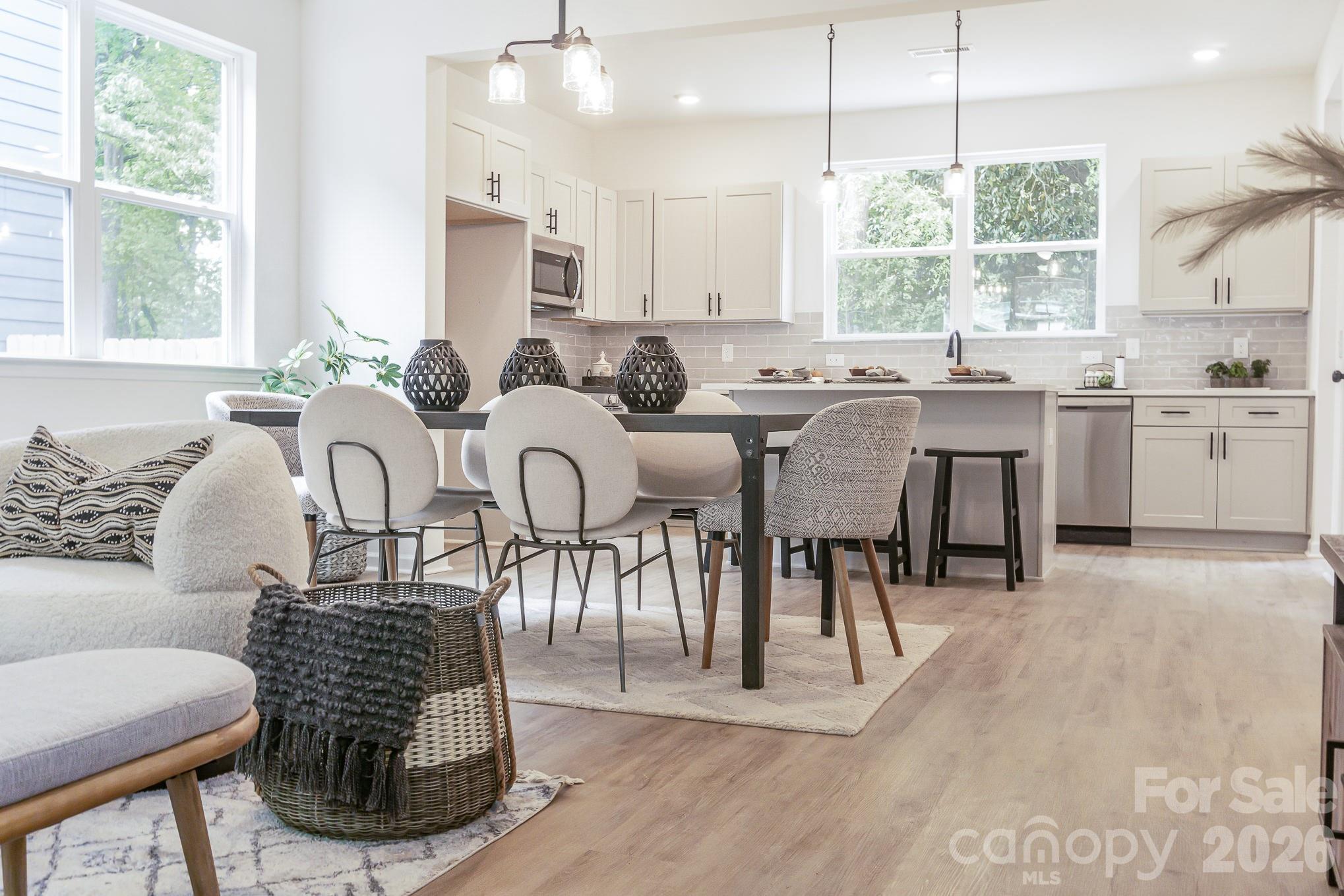 2017 Bishop Madison Lane 7 Property Photo 3