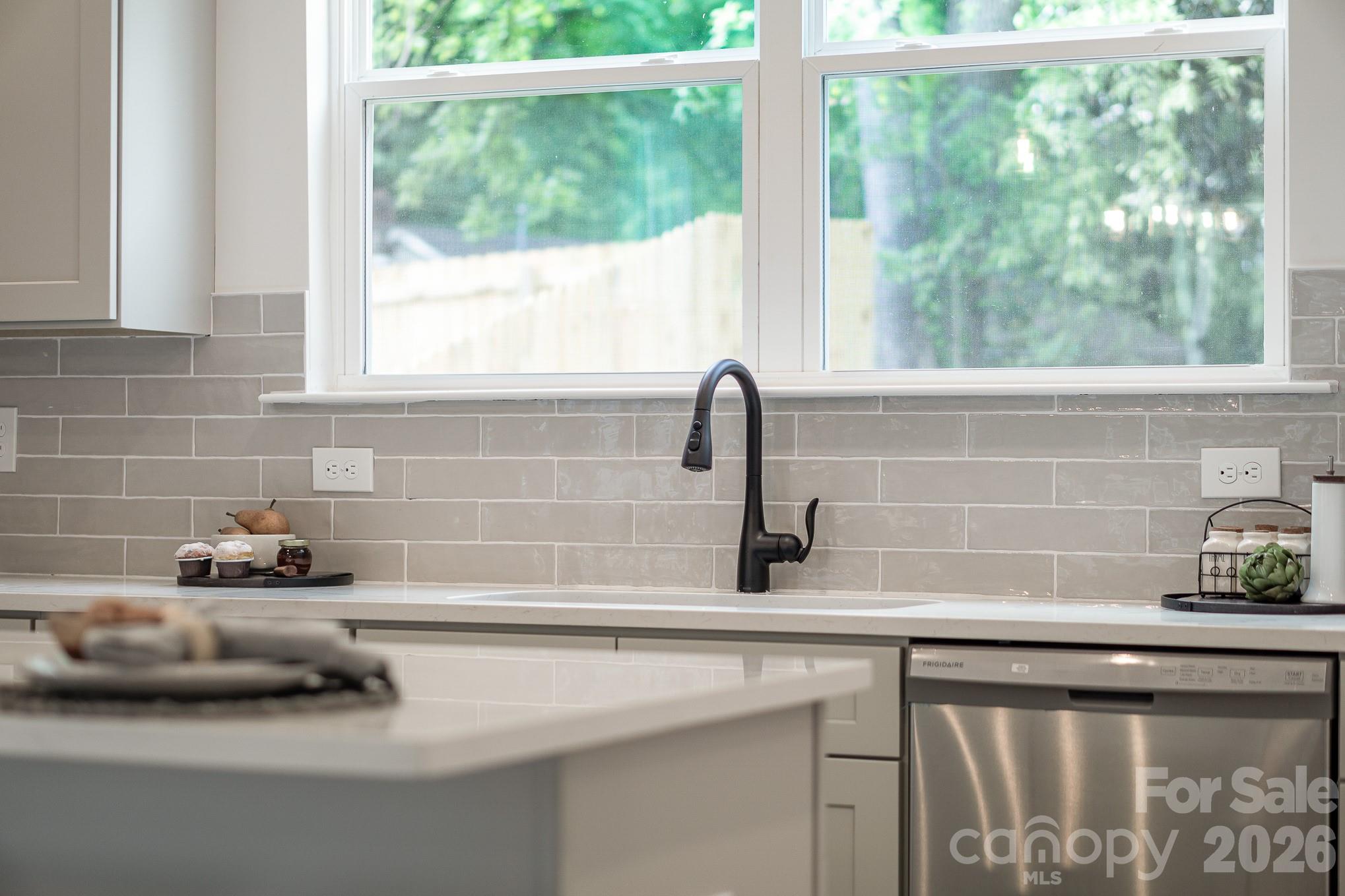 2017 Bishop Madison Lane 7 Property Photo 6