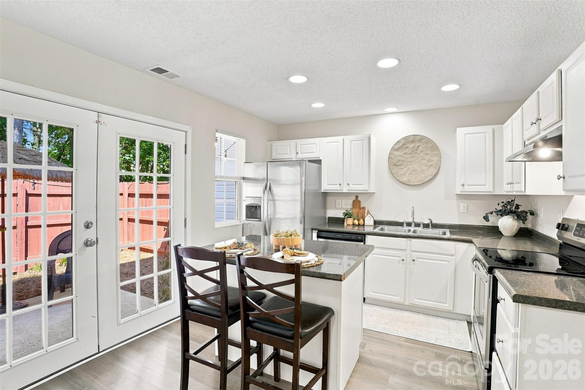 6766 Cypress Tree Lane Property Photo 12