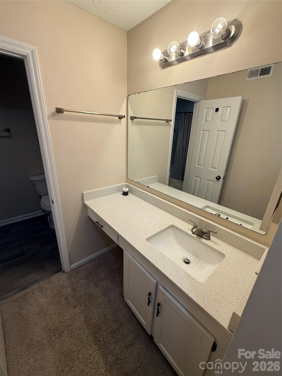 7209 Winery Lane Property Photo 8