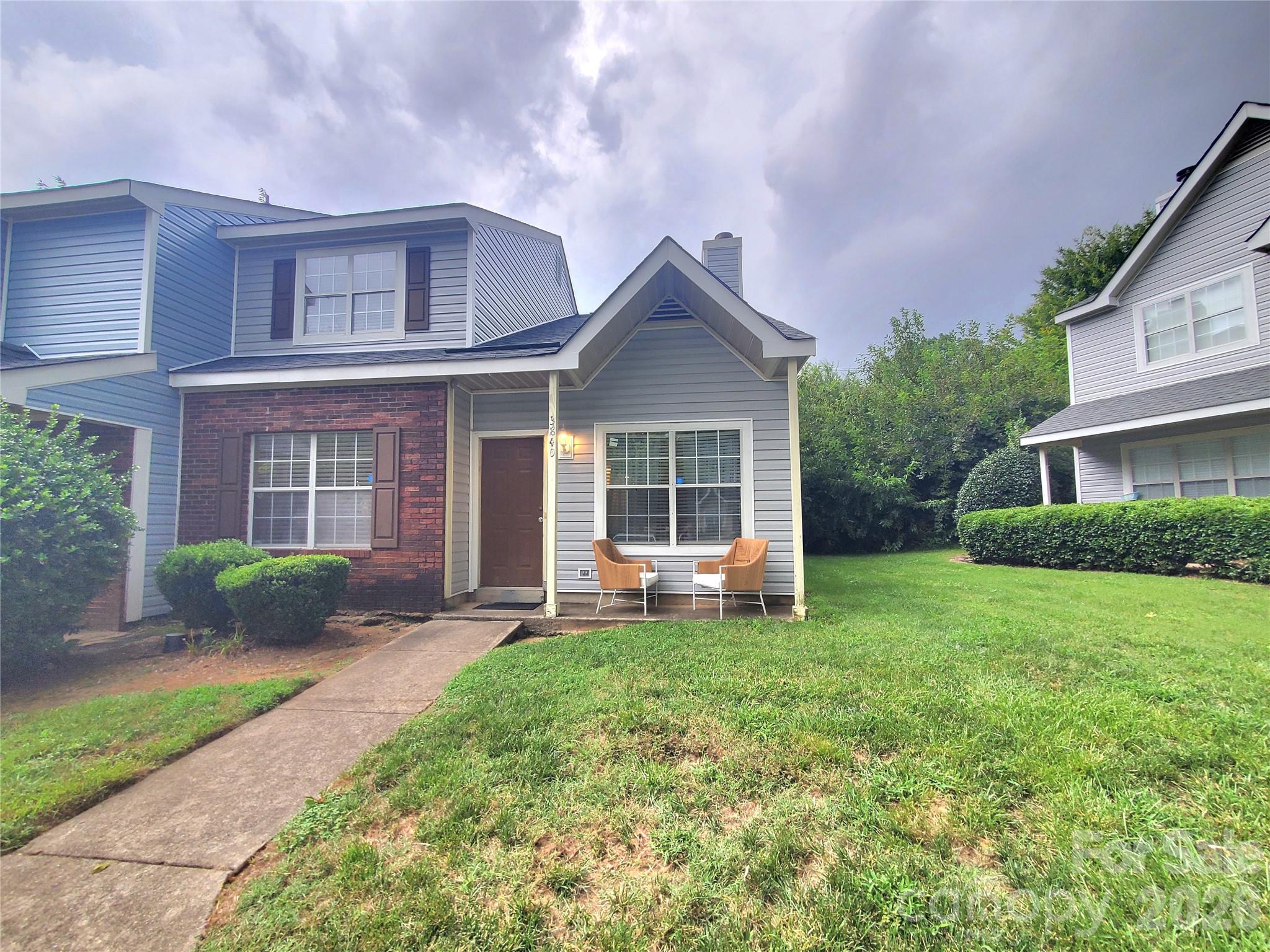 3840 Mosscroft Lane Property Photo 1