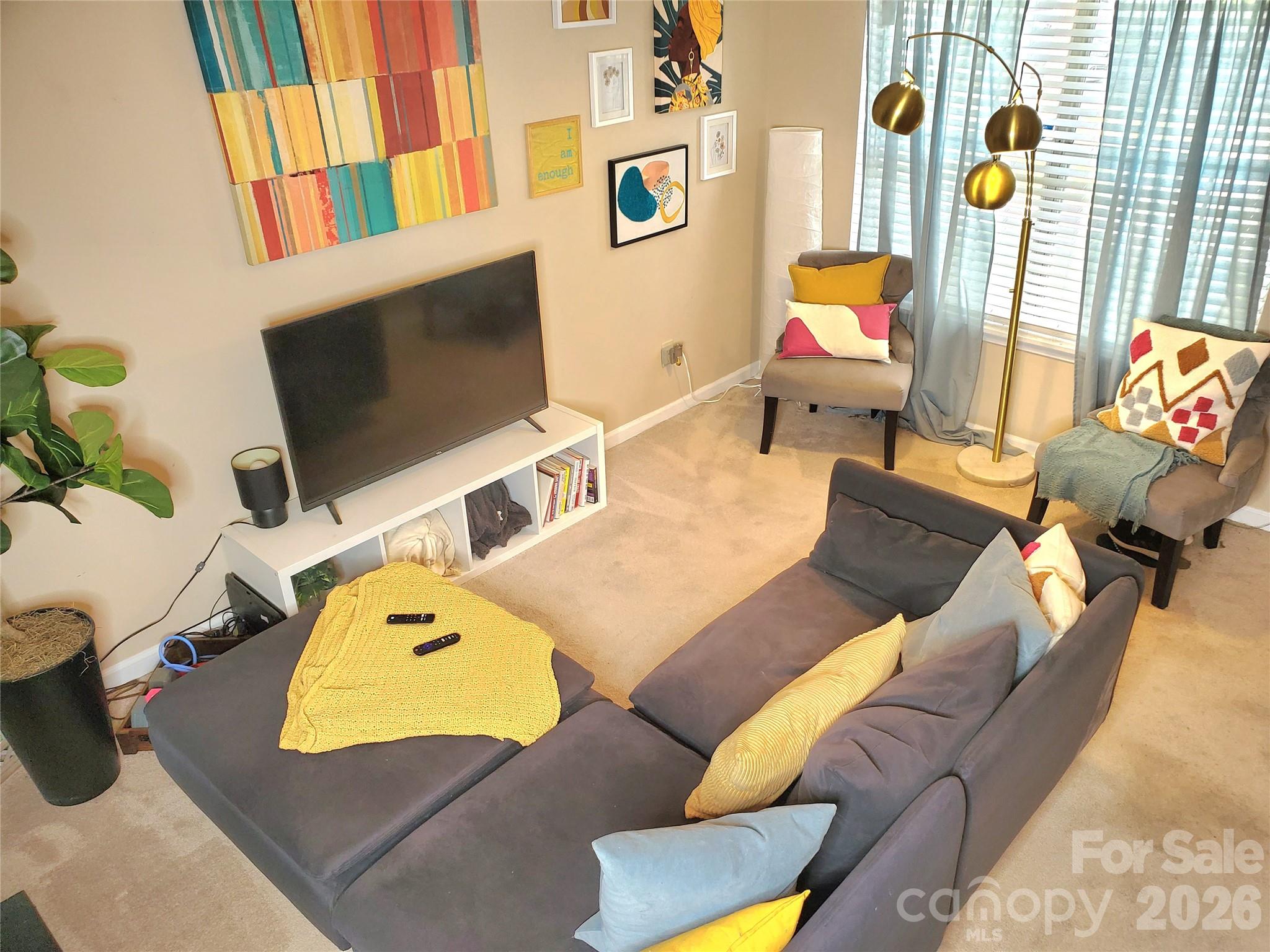 3840 Mosscroft Lane Property Photo 3