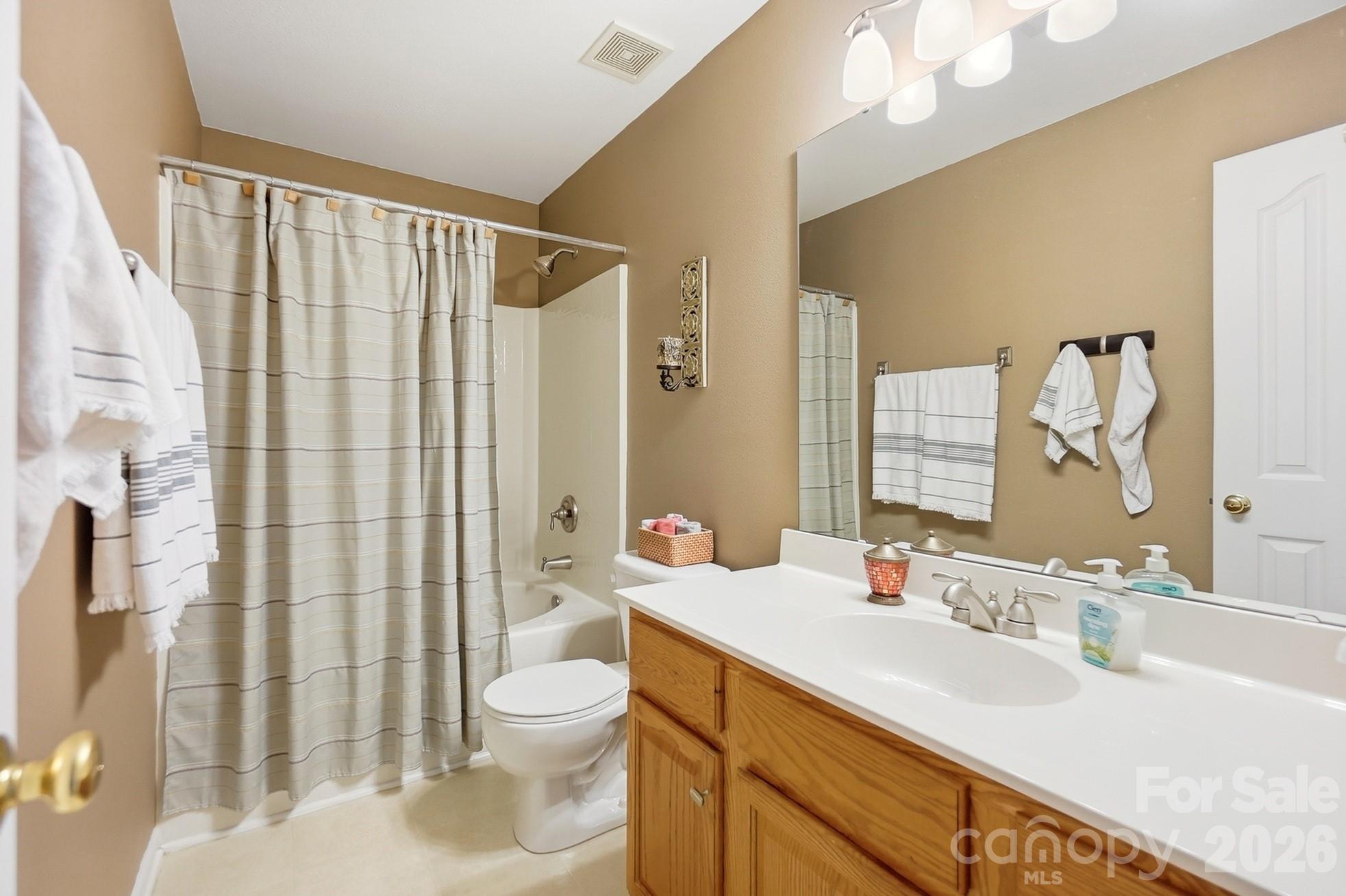 17067 Commons Creek Drive Property Photo 25