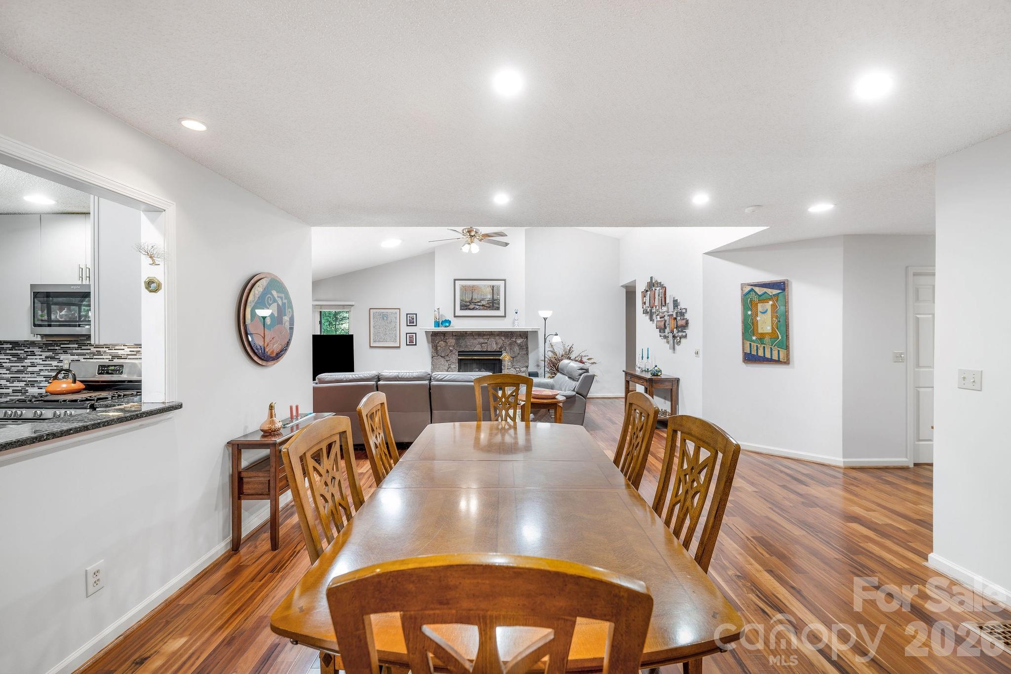 31 Hillcreek Drive Property Photo 12