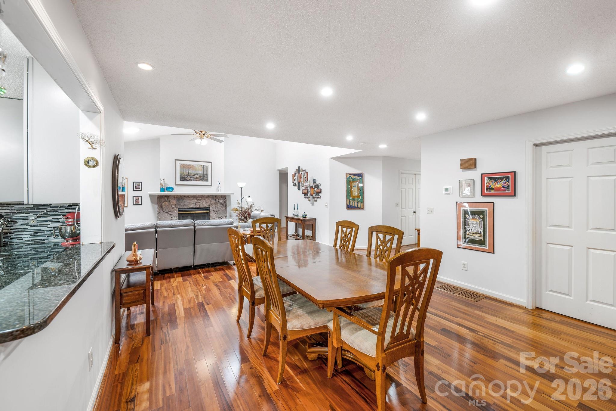 31 Hillcreek Drive Property Photo 13