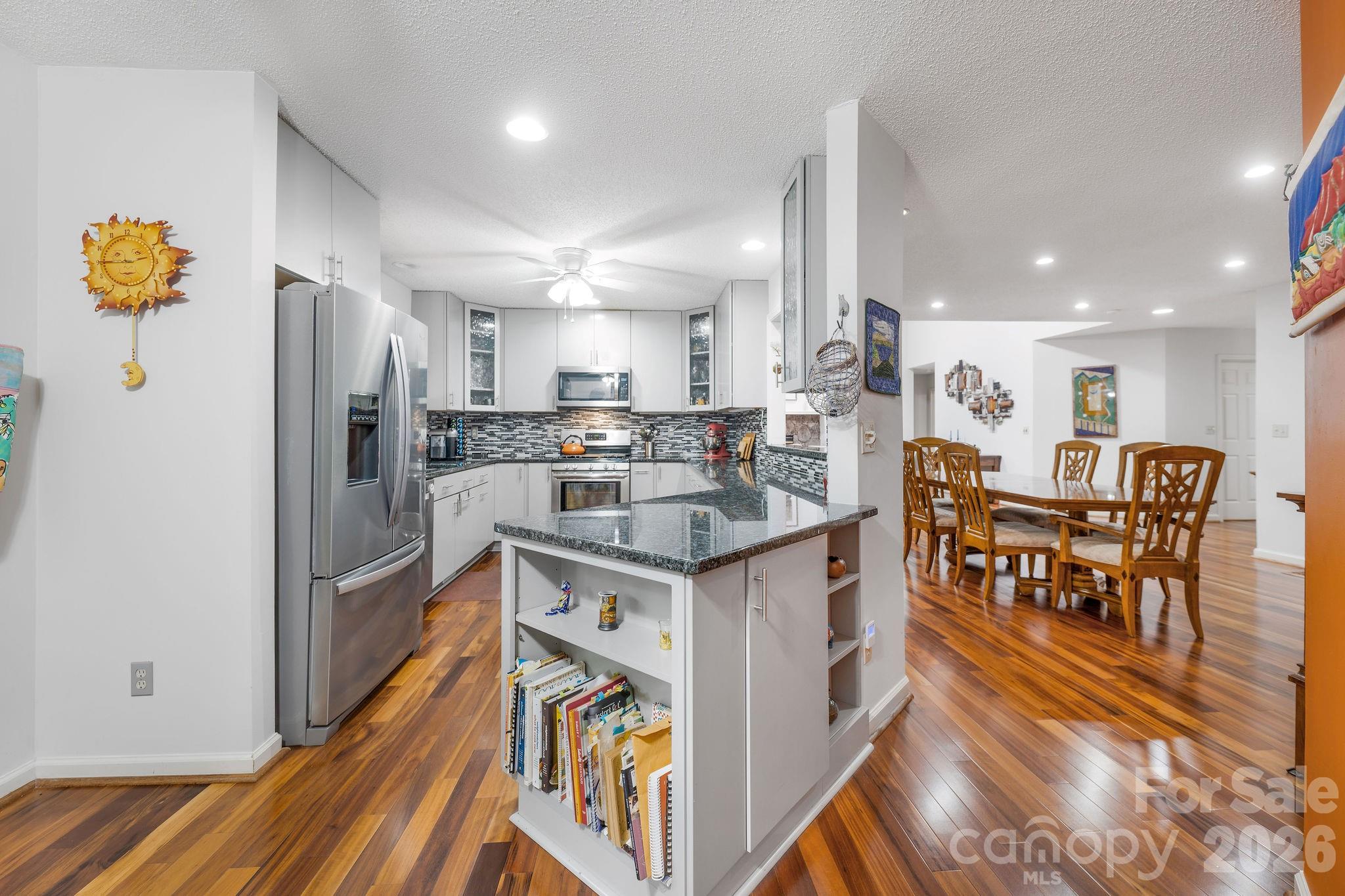 31 Hillcreek Drive Property Photo 14