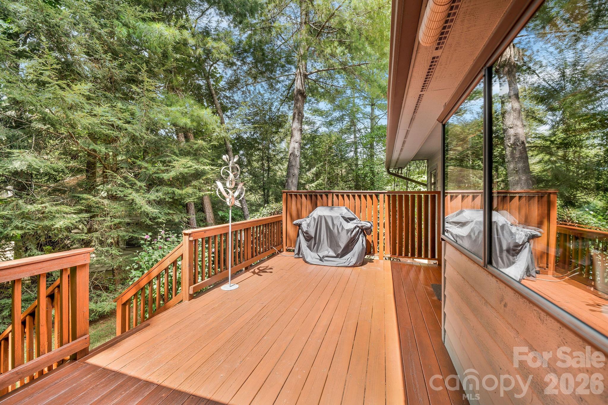 31 Hillcreek Drive Property Photo 33