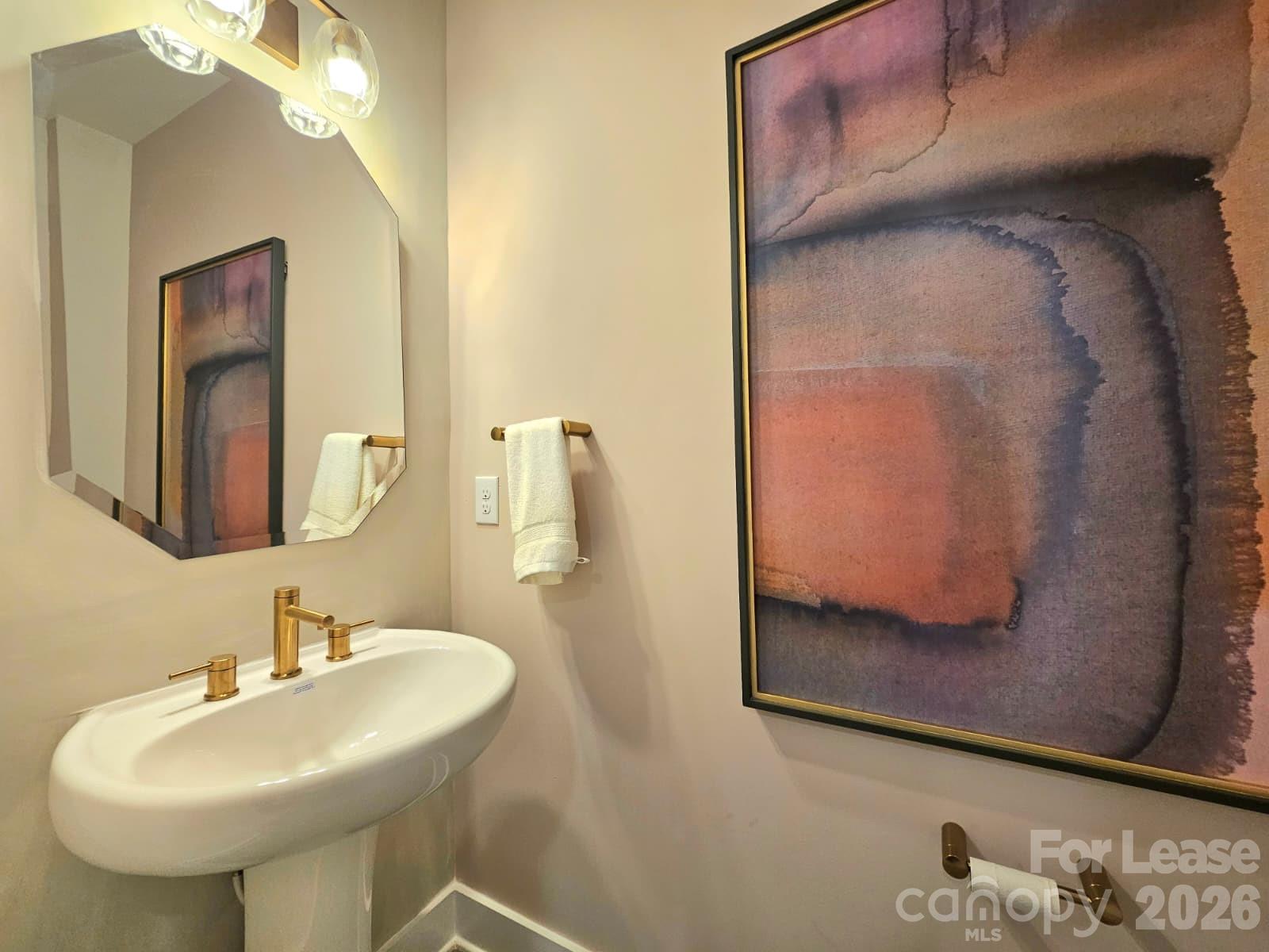 421 Prine Place Property Photo 4