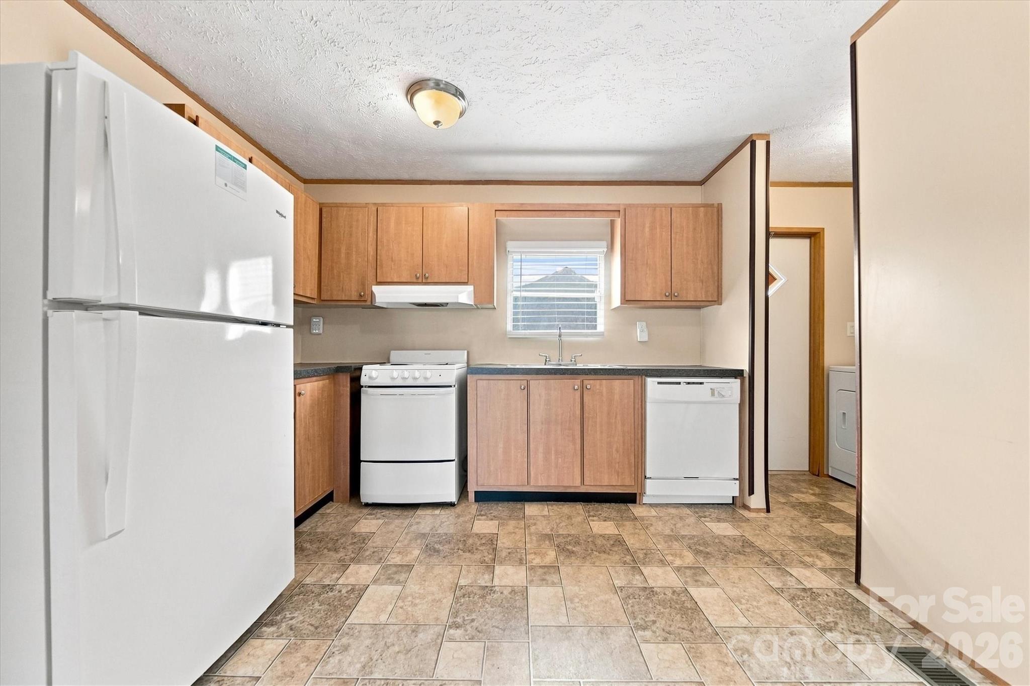 8660 Hollywood Drive Property Photo 10