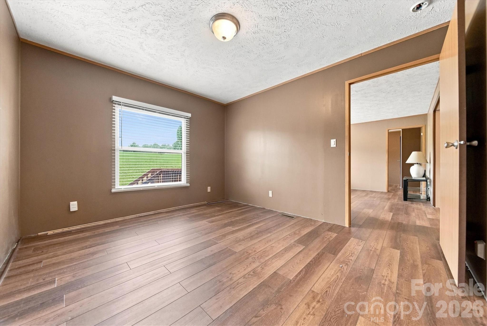 8660 Hollywood Drive Property Photo 15