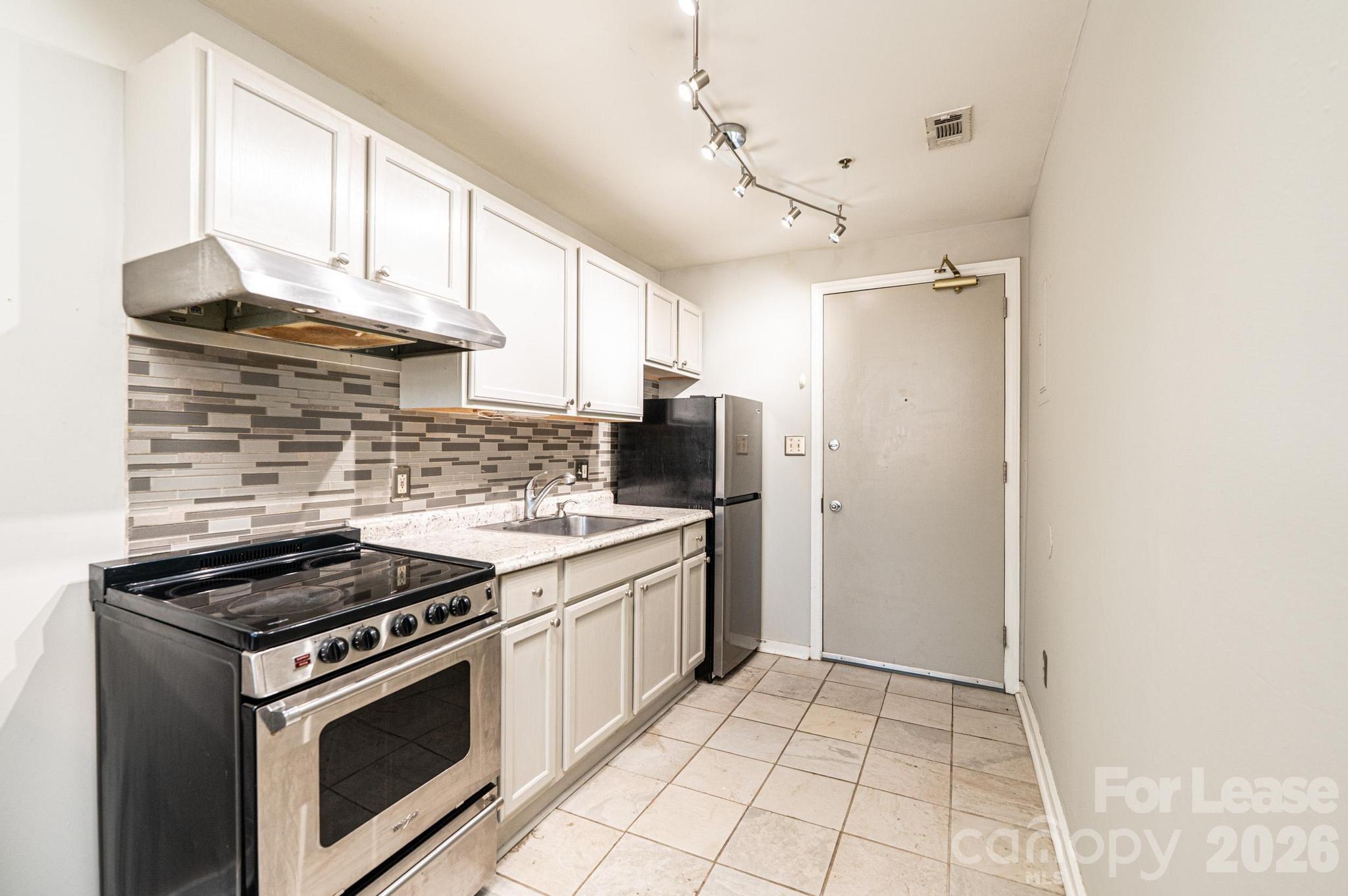 426 2nd Avenue Property Photo 18