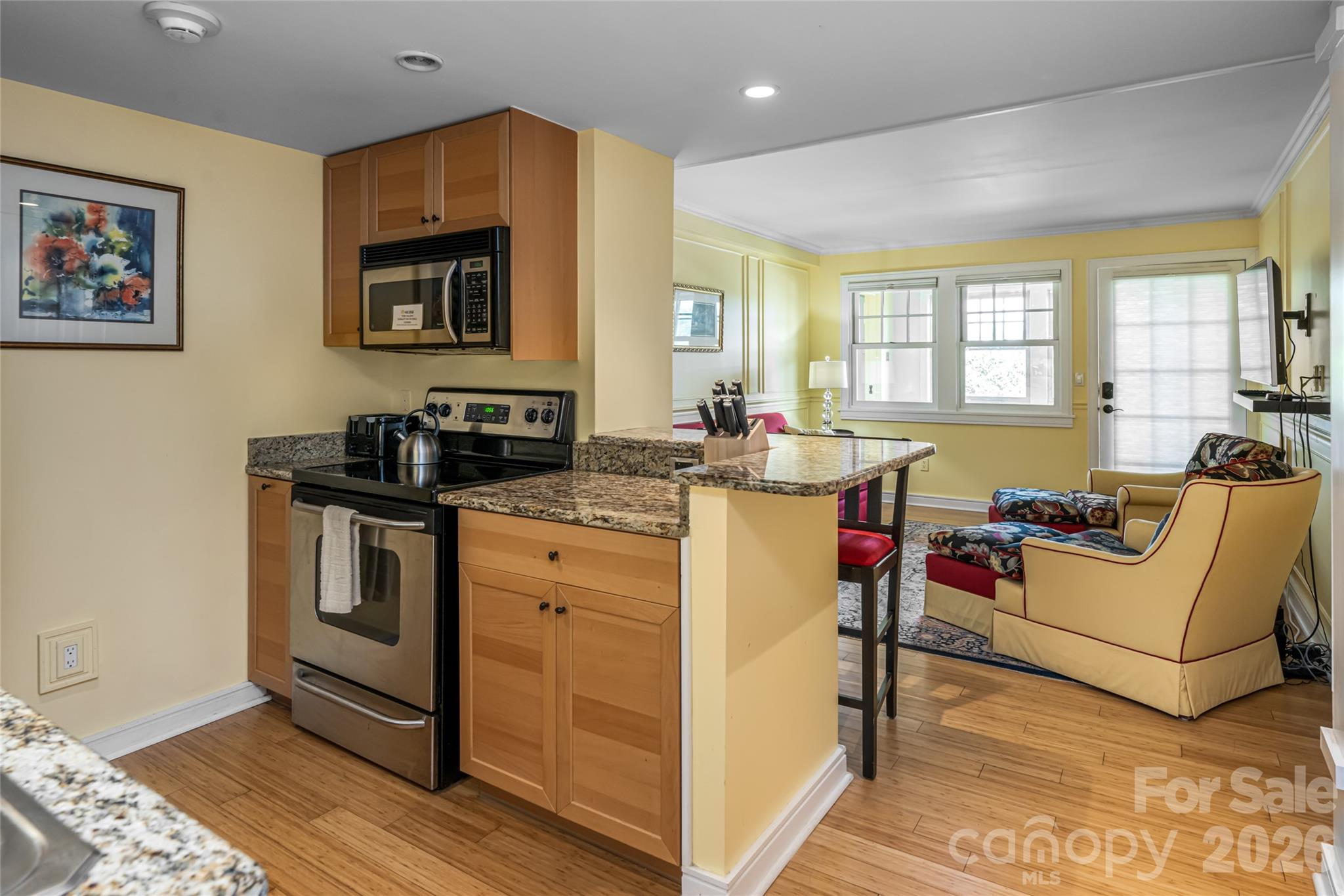 37 Hiawassee Street W203 Property Photo 6