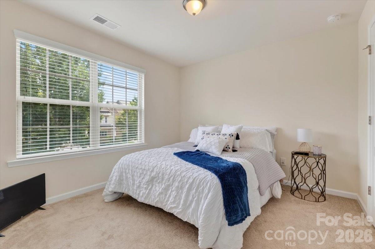 1052 Delridge Street 985 Property Photo 28