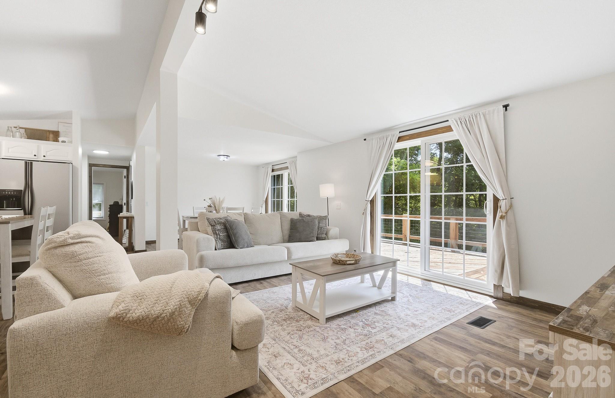 520 Maranatha Way Property Photo 7