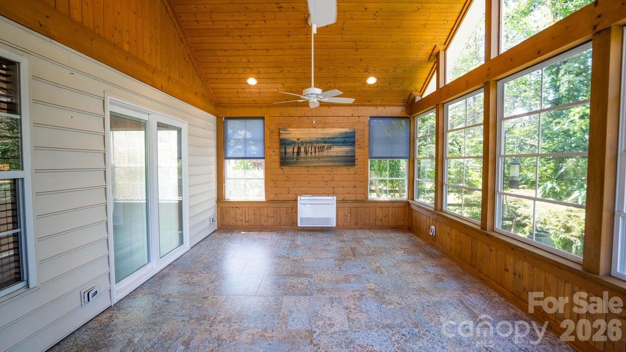11320 Hunters Landing Drive Property Photo 5
