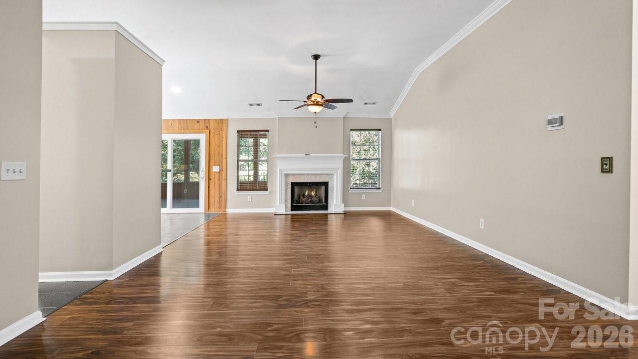 11320 Hunters Landing Drive Property Photo 10