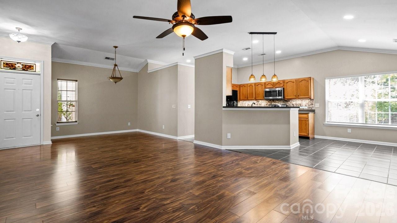 11320 Hunters Landing Drive Property Photo 13