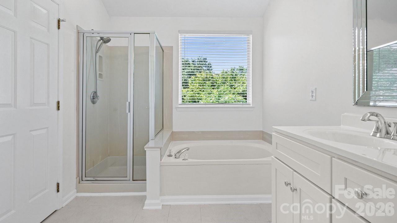 11320 Hunters Landing Drive Property Photo 28