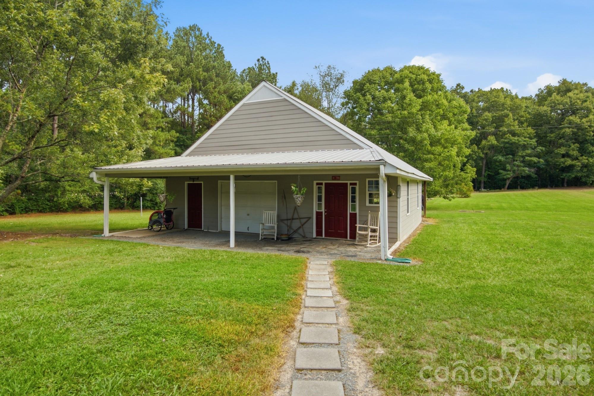 3201 Gilboa Road Property Photo 3