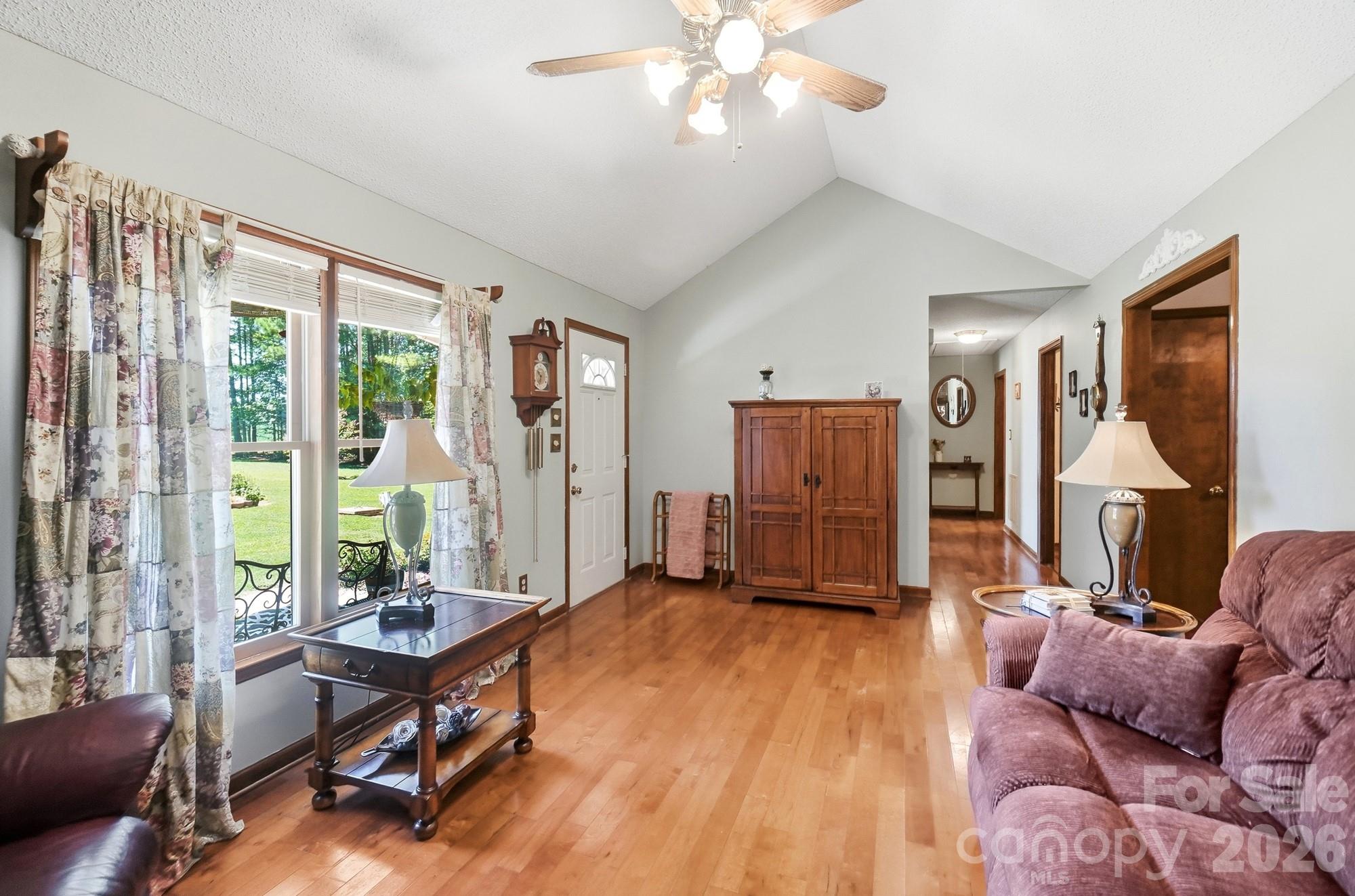 3201 Gilboa Road Property Photo 9