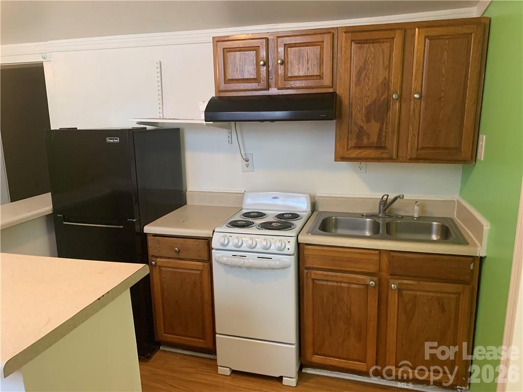 544 N Center Street C Property Photo 6