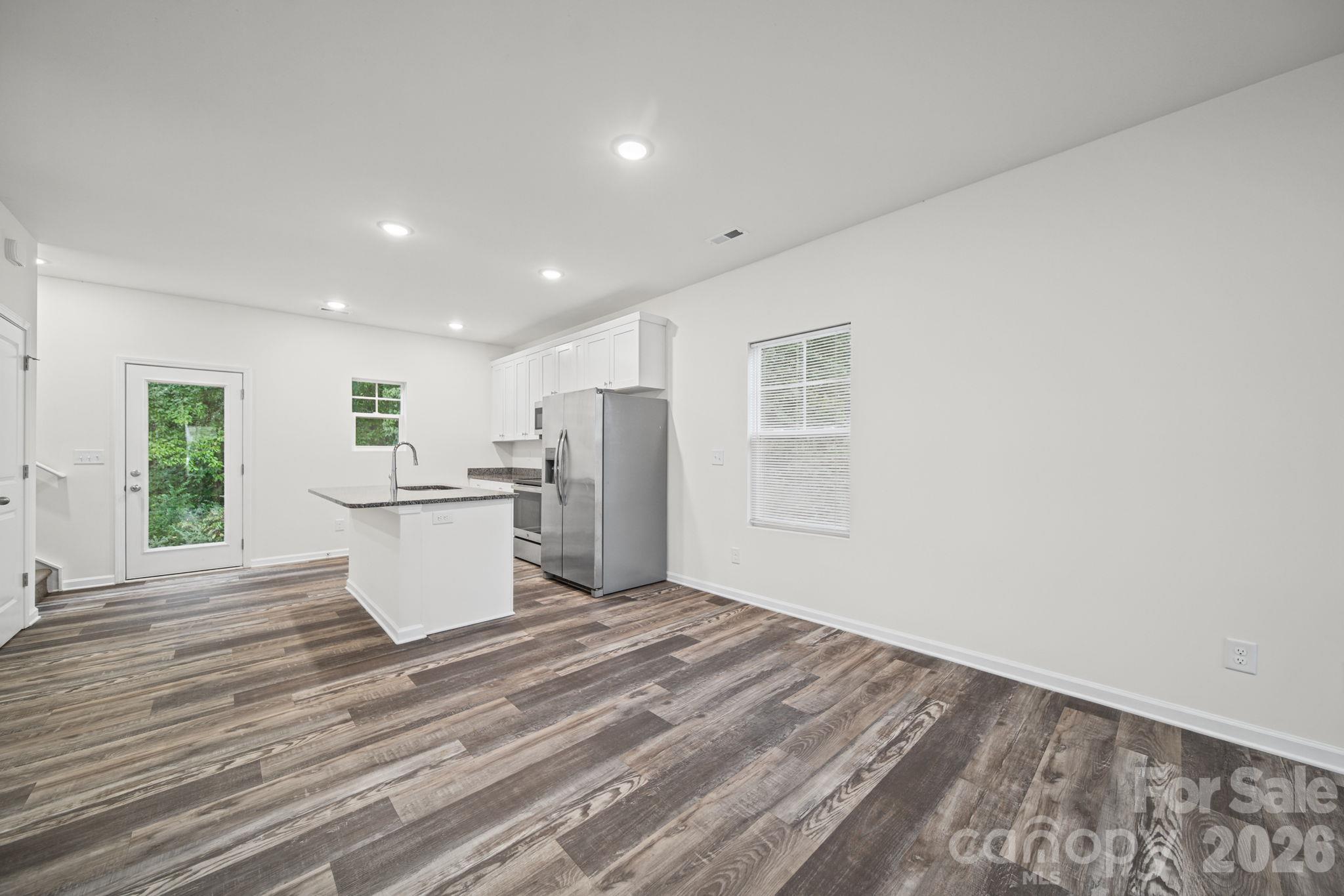 518 3rd Street Property Photo 7