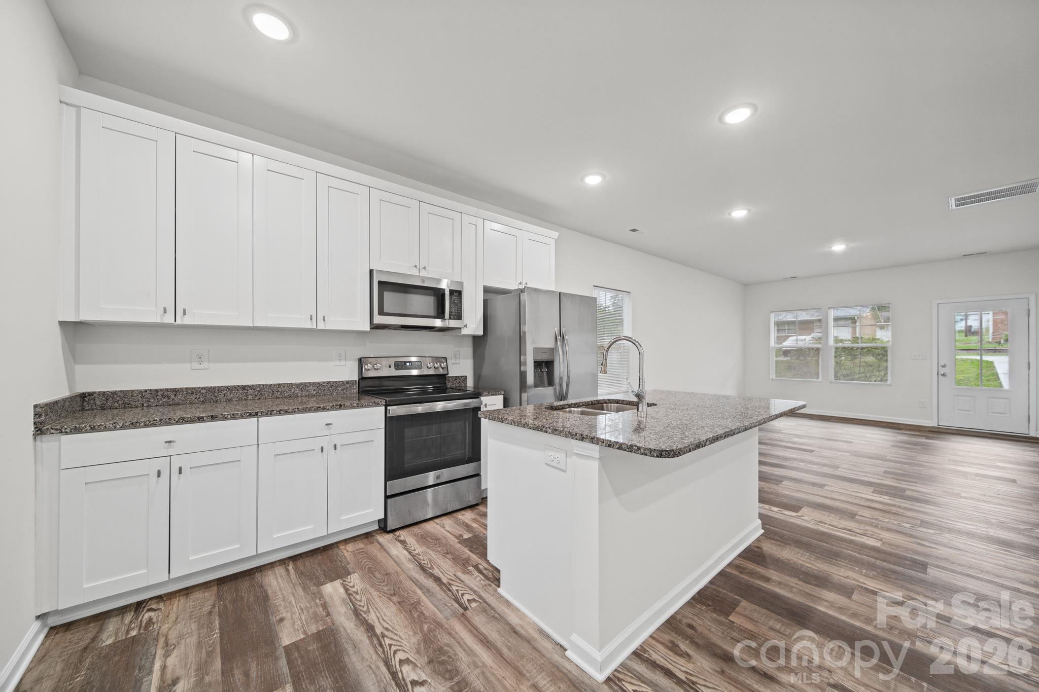 518 3rd Street Property Photo 10