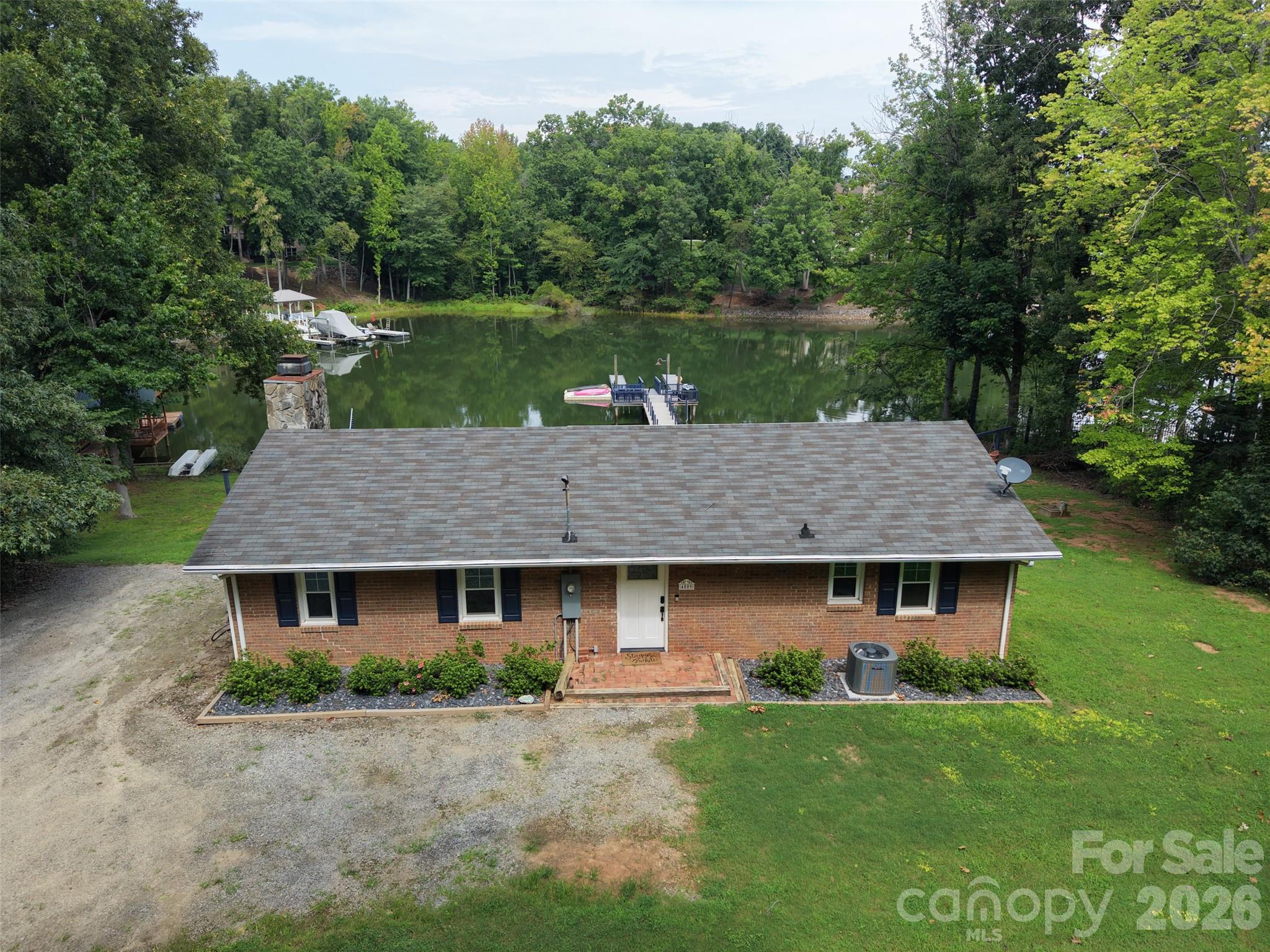 4009 Cindy Lane Property Photo 4