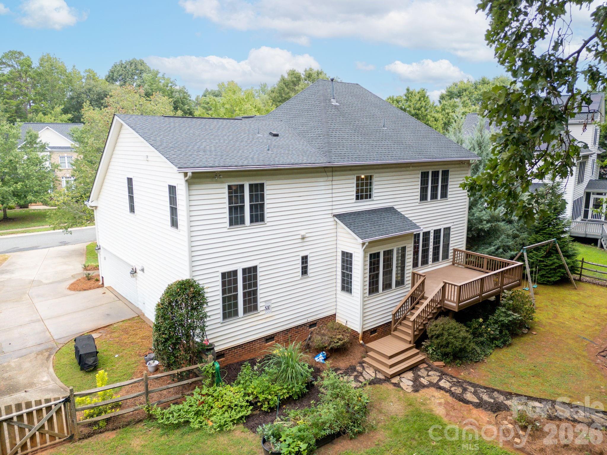 4220 Belle Meade Circle Property Photo 3