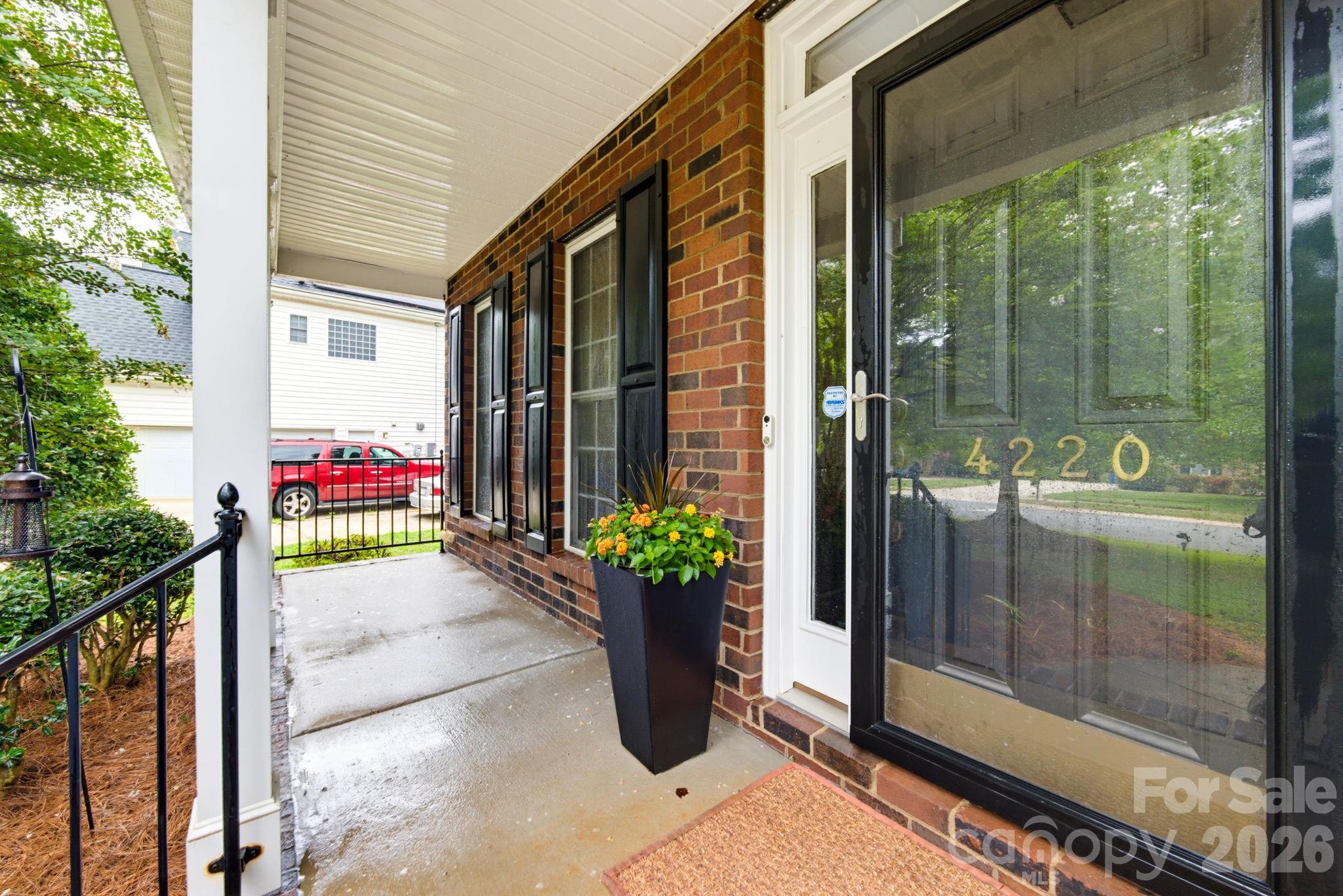 4220 Belle Meade Circle Property Photo 4