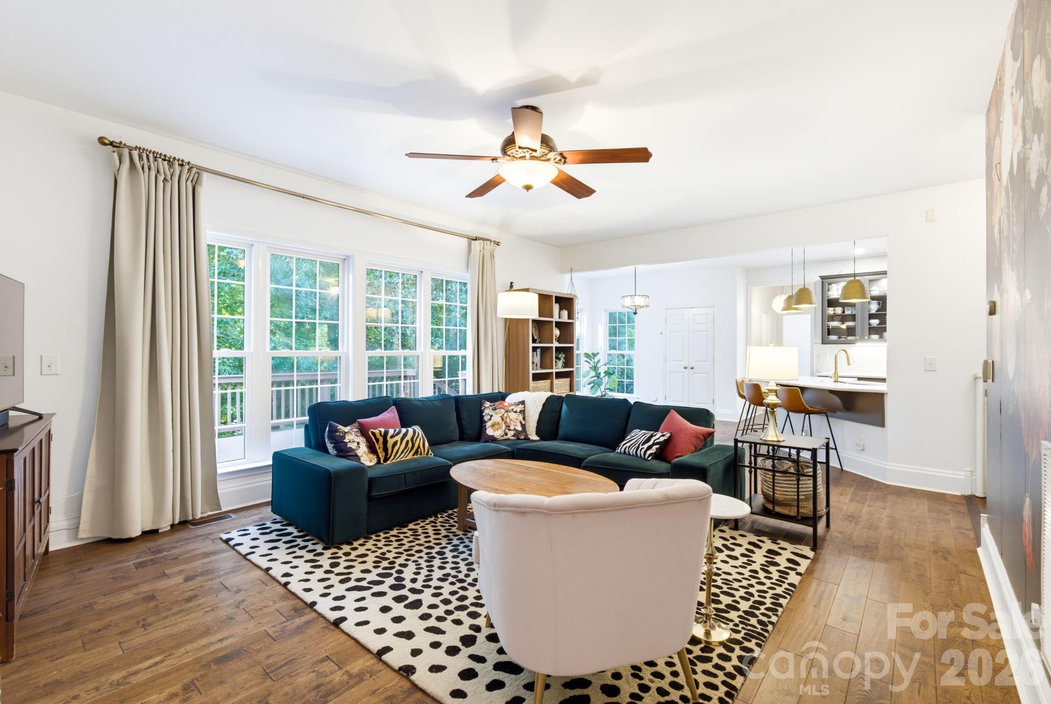 4220 Belle Meade Circle Property Photo 7