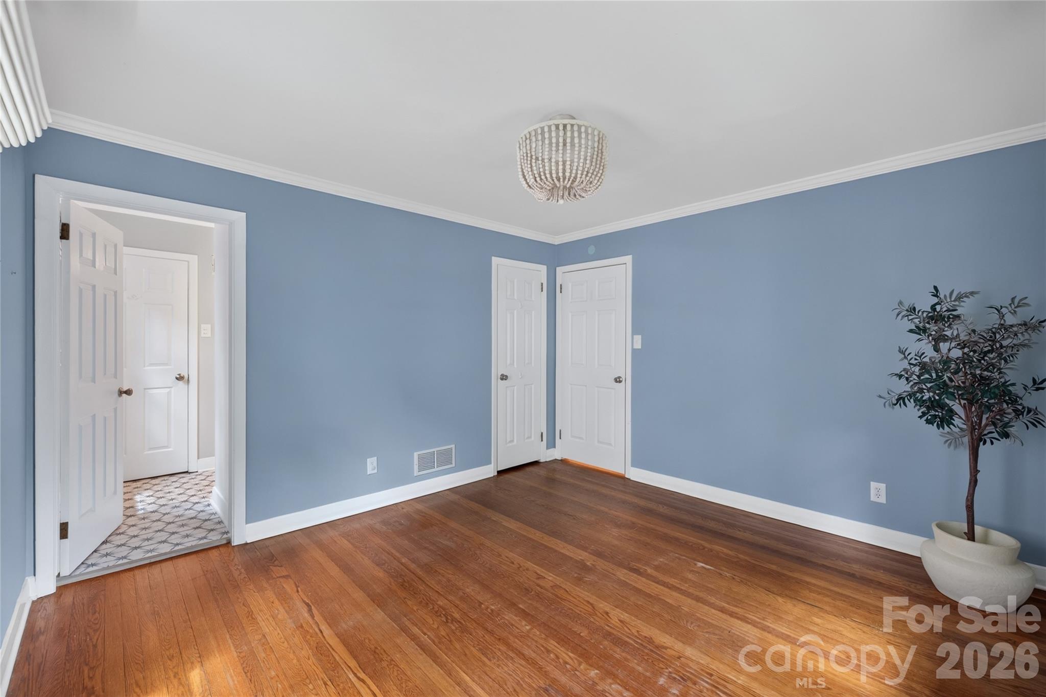1911 Club Road Property Photo 19