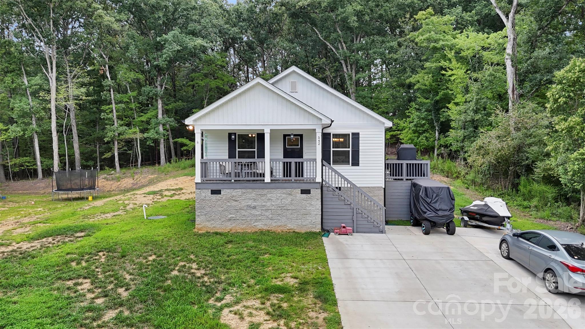 542 Oak Road Property Photo 1