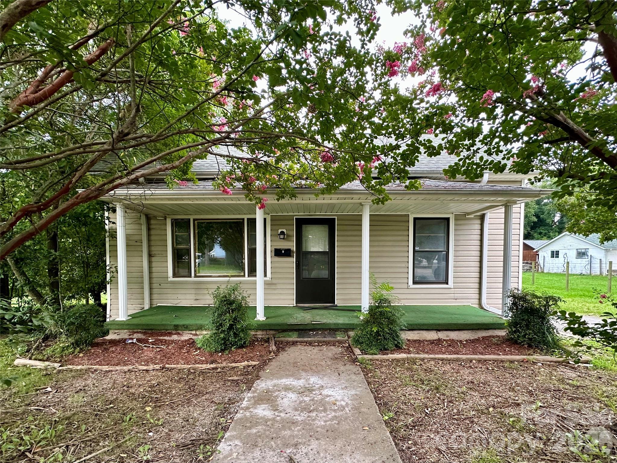 410 Modena Street Property Photo 1