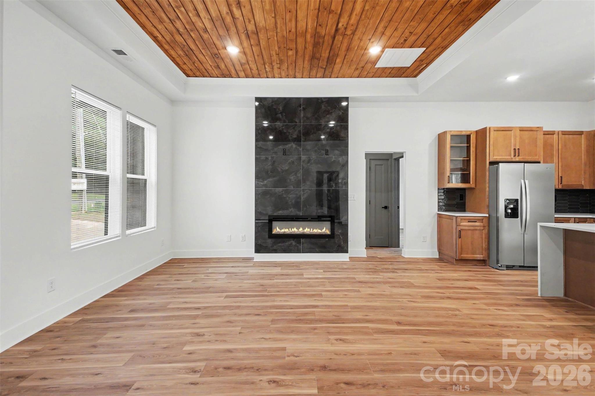 504 E 24th Street Property Photo 6
