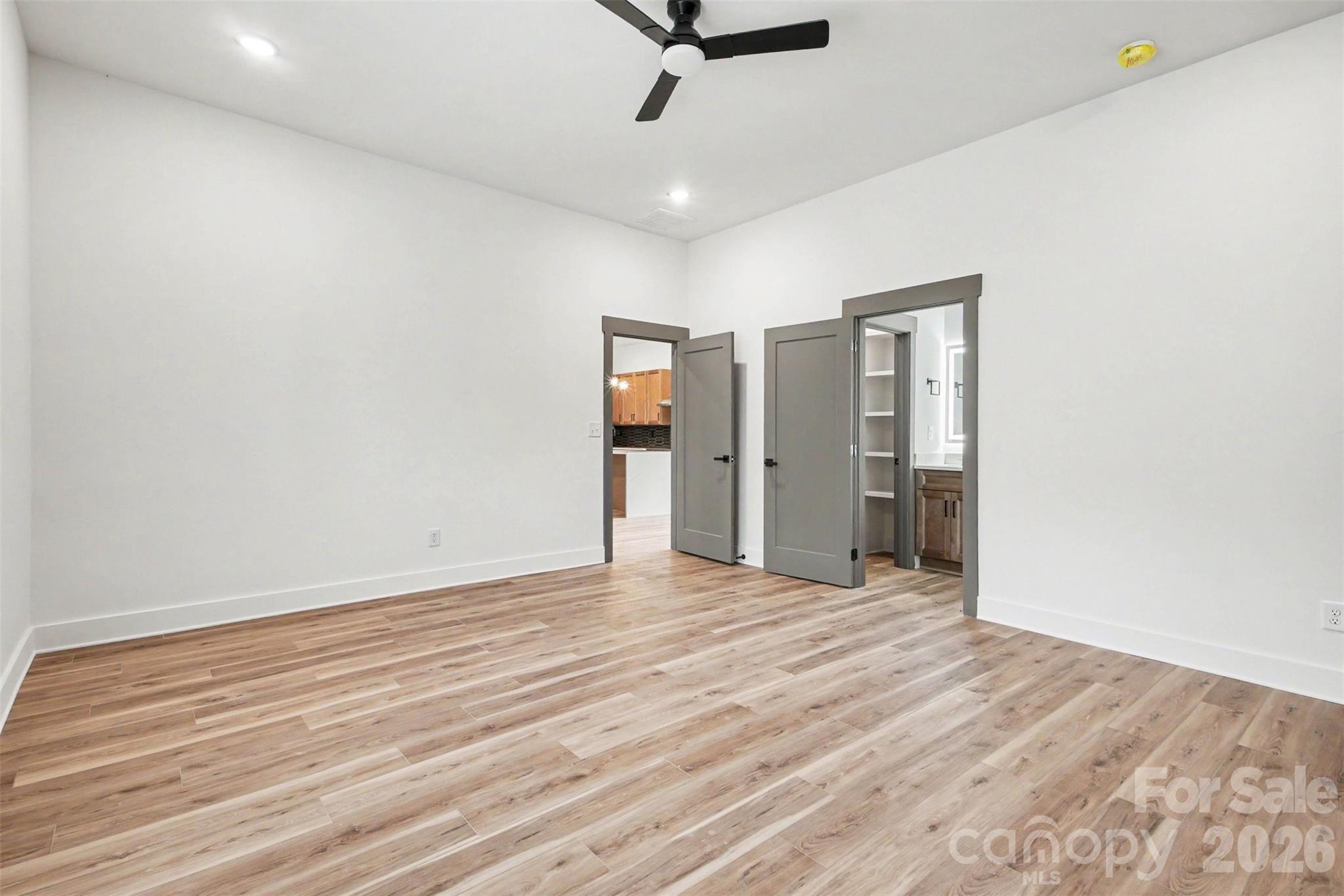 504 E 24th Street Property Photo 16