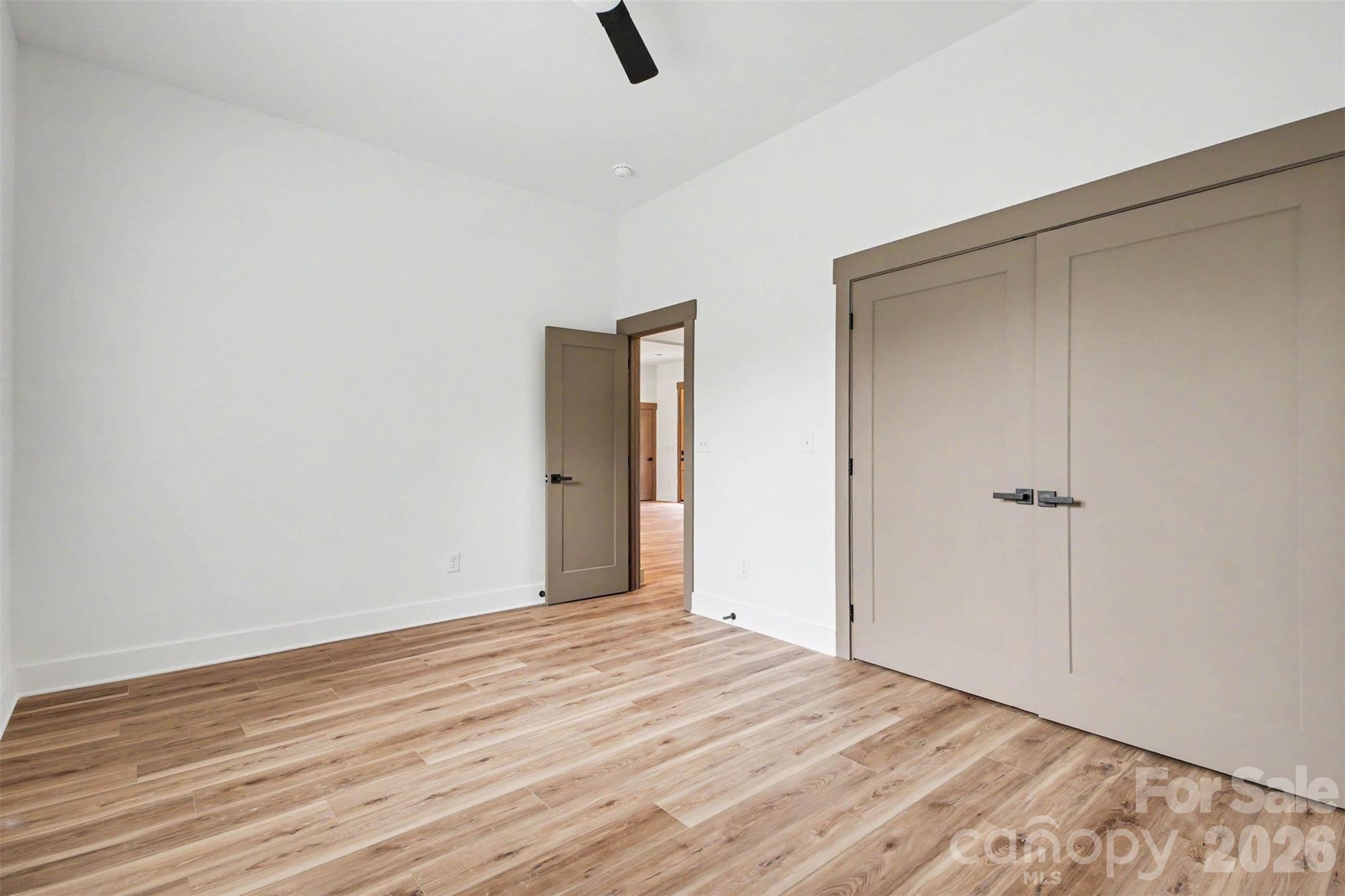 504 E 24th Street Property Photo 20