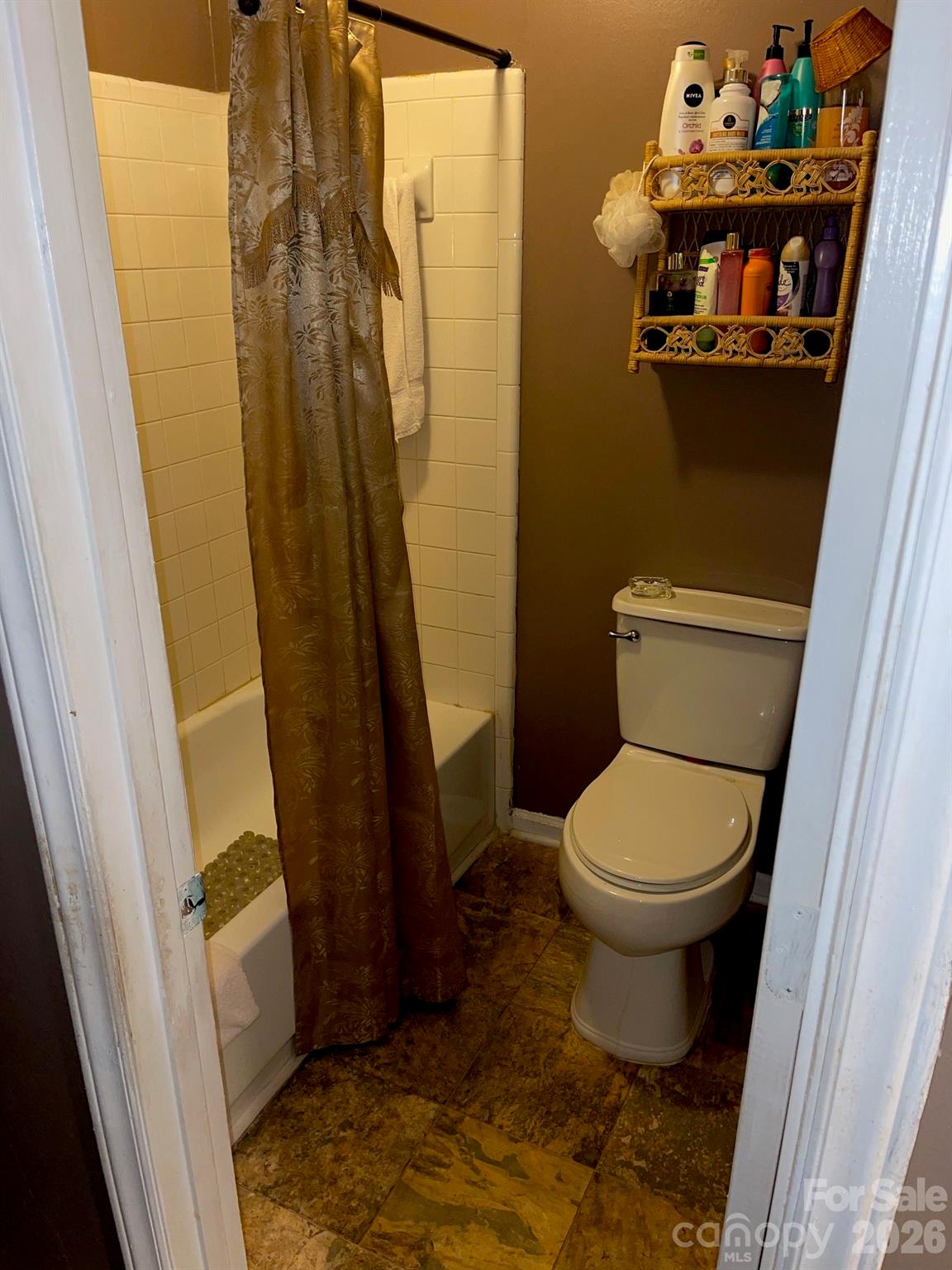 5305 Amity Springs Drive Property Photo 12