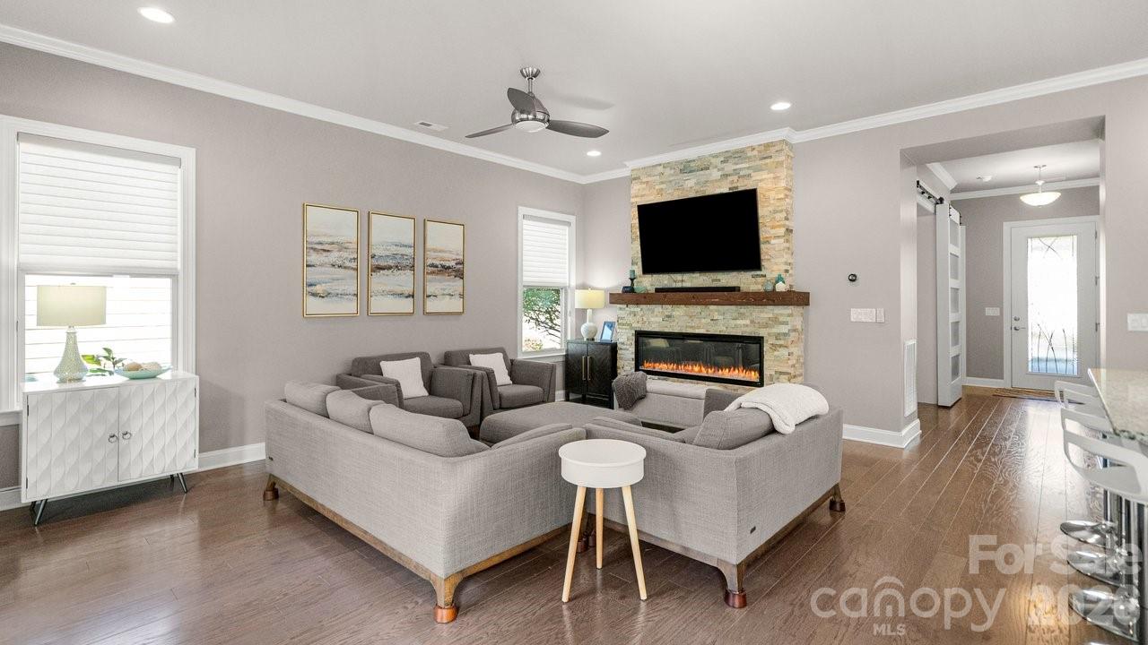 4759 Looking Glass Trail Property Photo 8