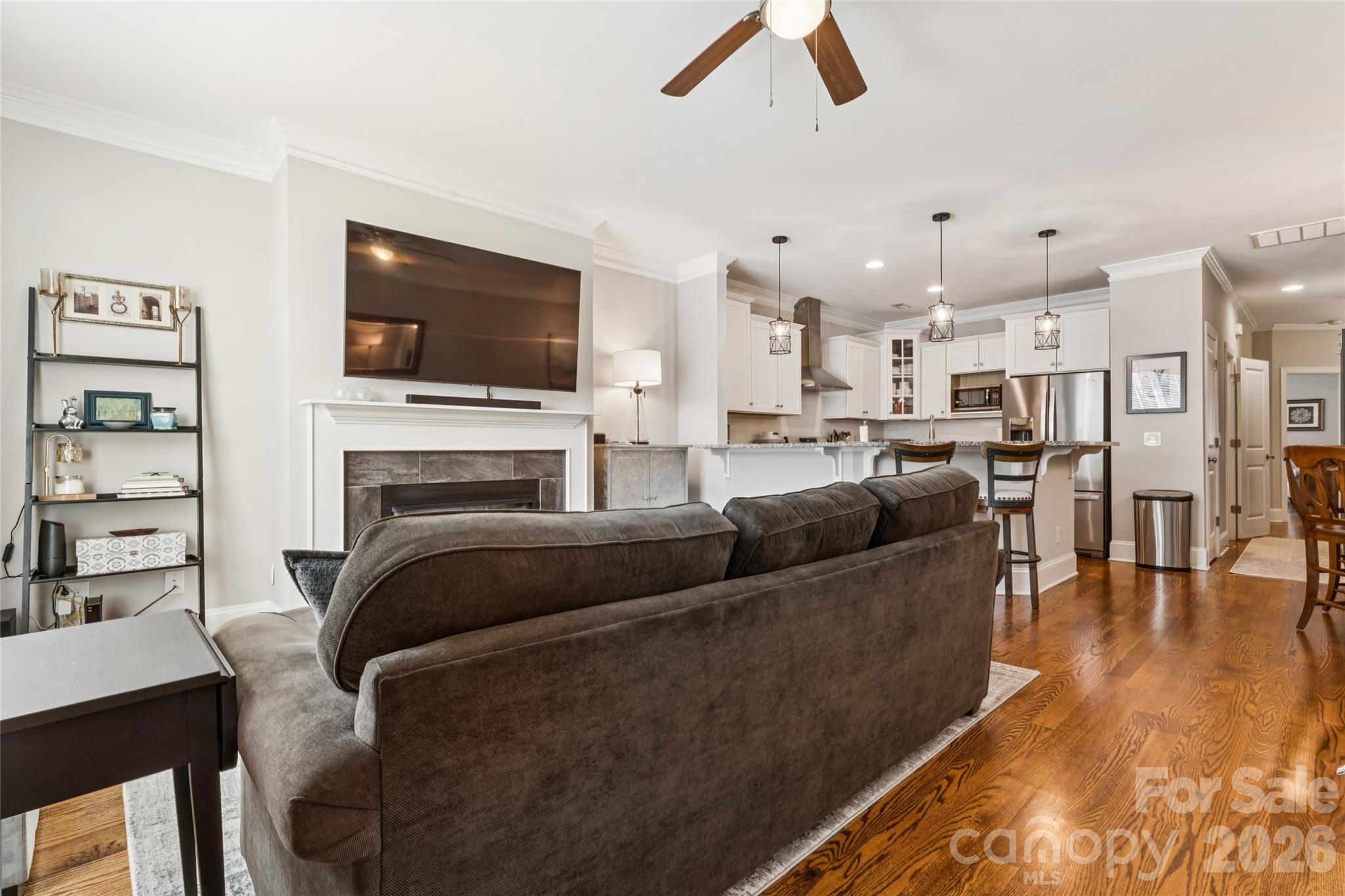 419 Beacon Street Property Photo 7