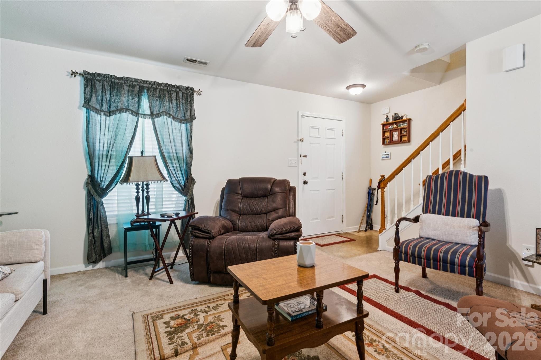 10420 Hugue Way Property Photo 4