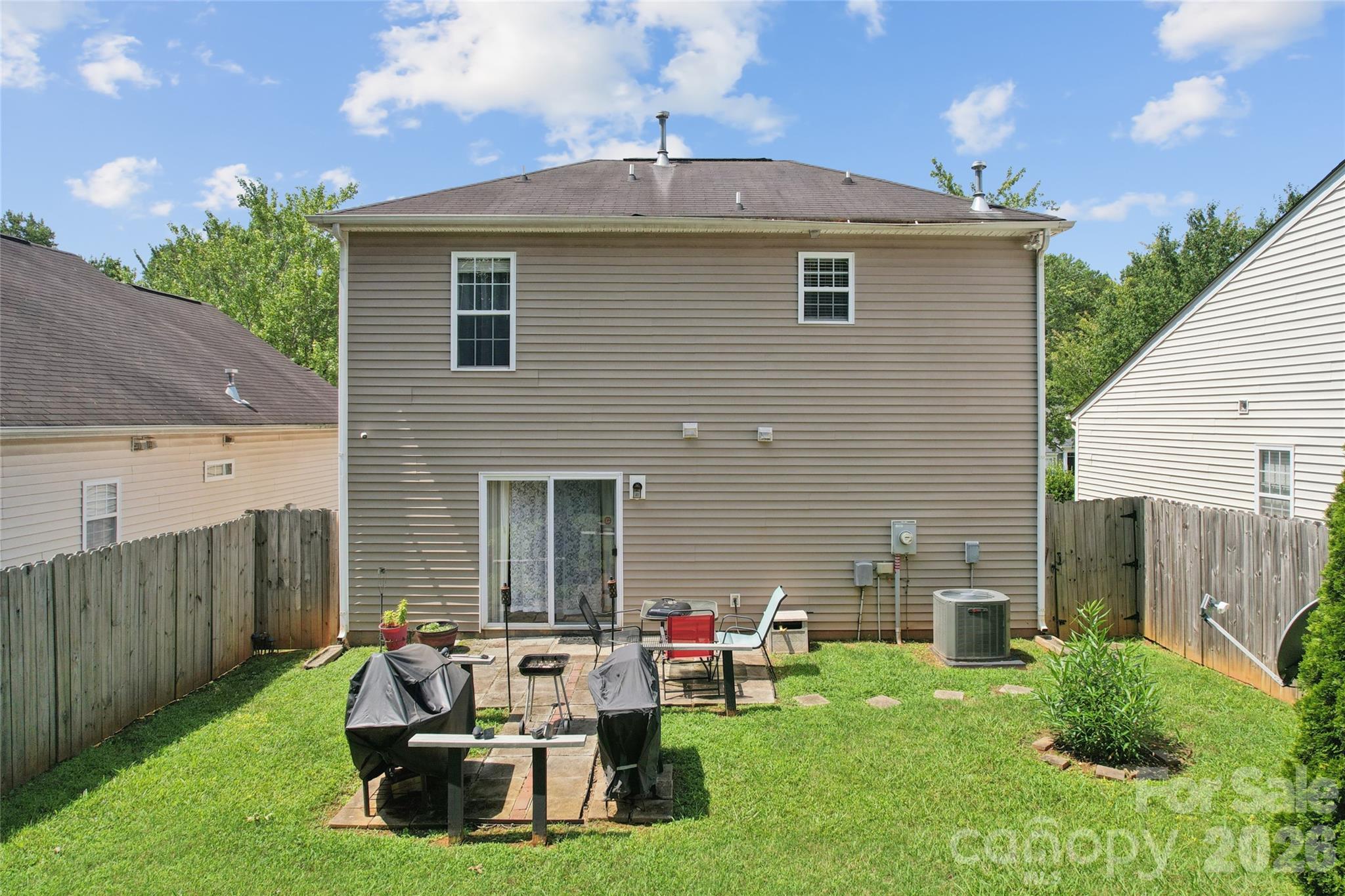 10420 Hugue Way Property Photo 9