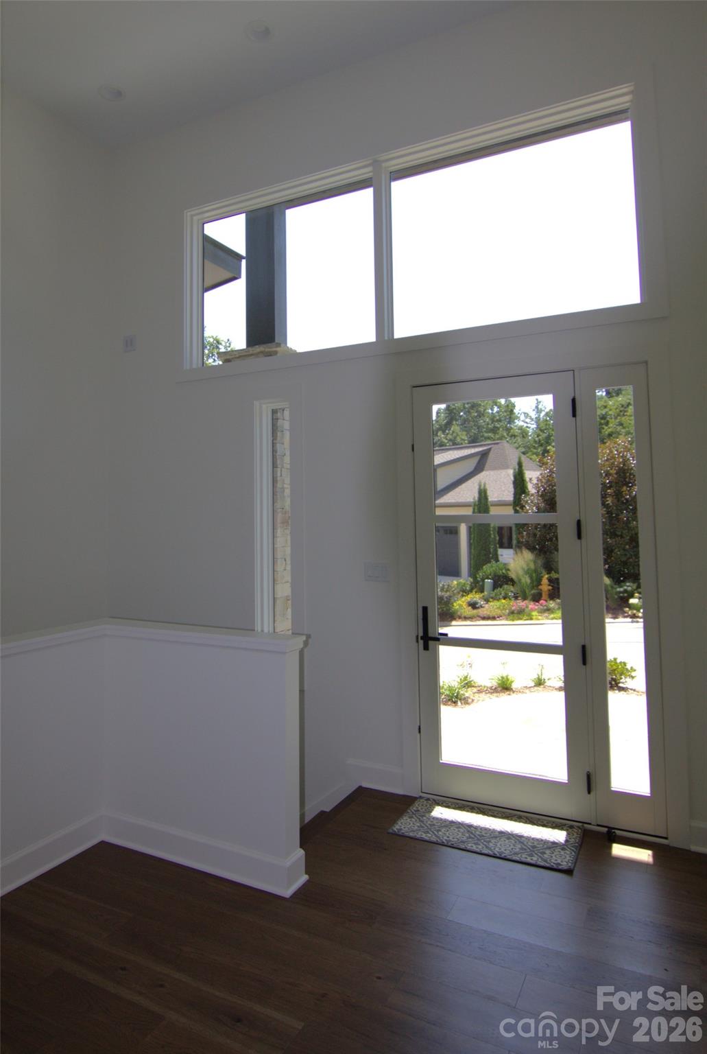 47 Versailles Lane Property Photo 5