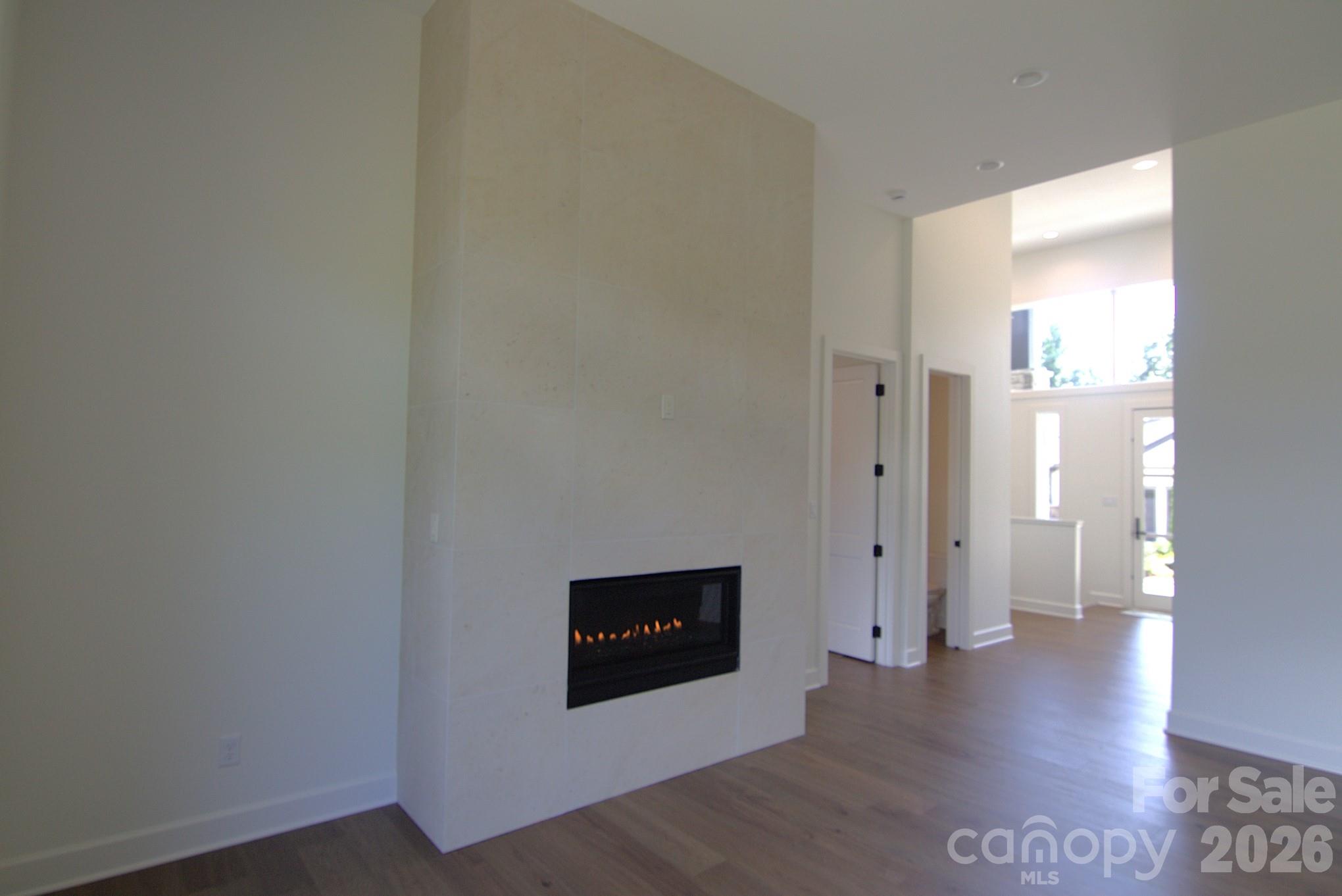 47 Versailles Lane Property Photo 6
